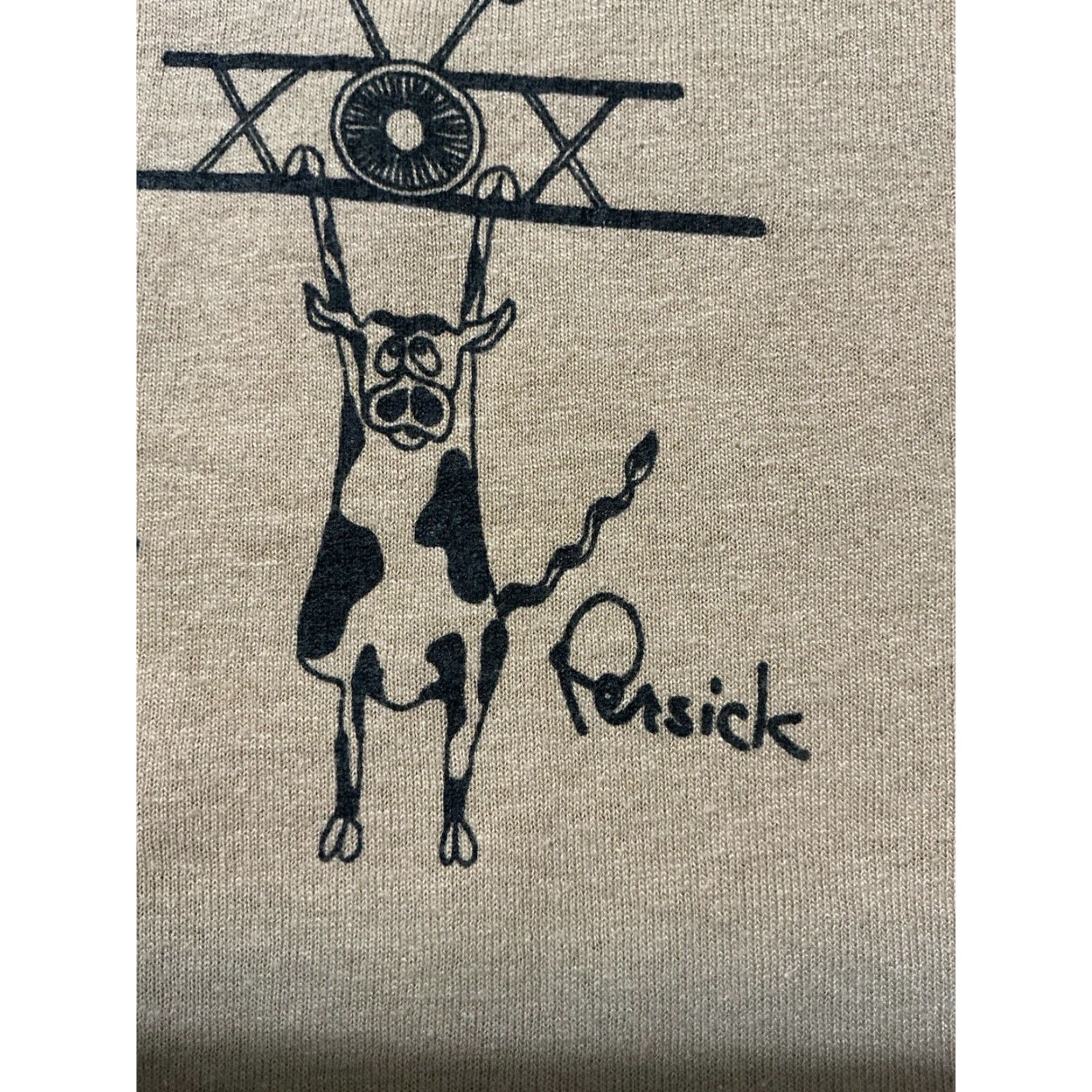 Gildan OshKosh Wisconsin Always Barrel Fun Flying Cows Plane Aviation Graphic T-Shirt M Mens Beige Size US M / EU 48-50 / 2 - 7 Thumbnail