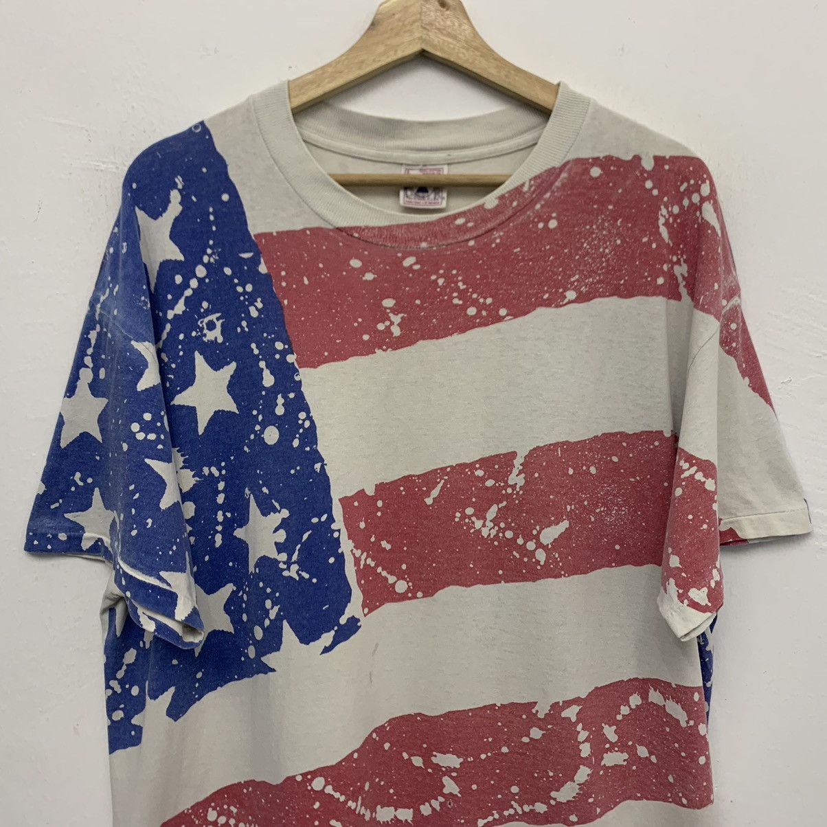 Vintage Vintage 90s American USA Full Print t-shirt Size US L / EU 52-54 / 3 - 3 Thumbnail
