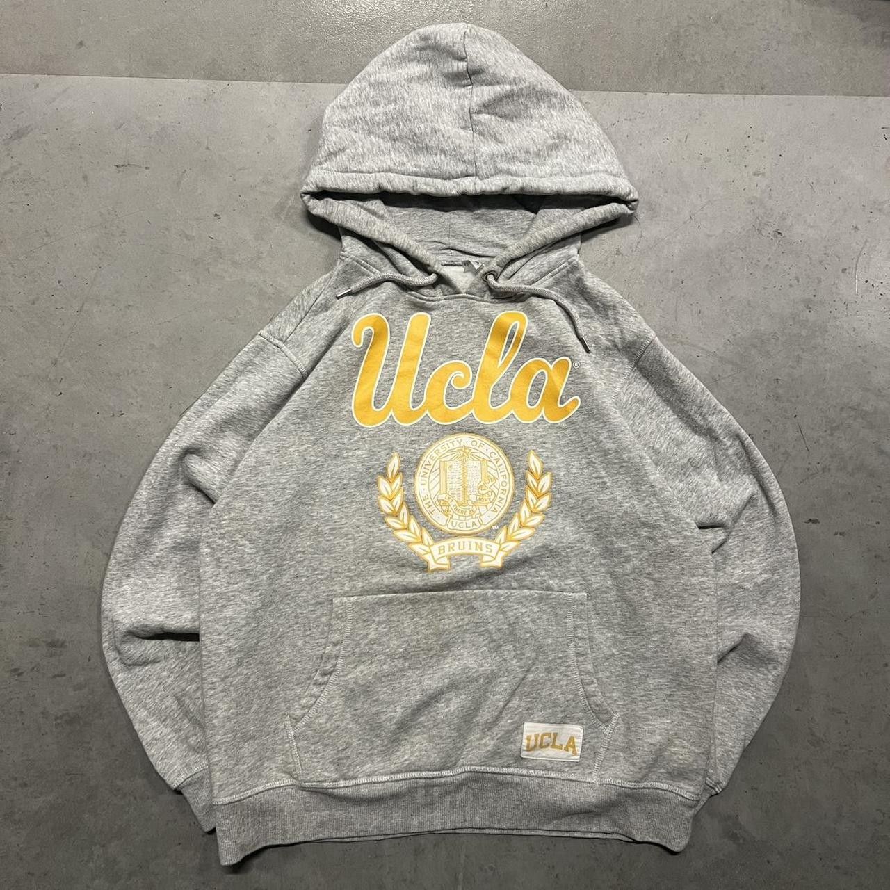 Vintage Vintage Y2K UCLA Bruins Grey College Essentials Hoodie! Size US S / EU 44-46 / 1 - 1 Thumbnail