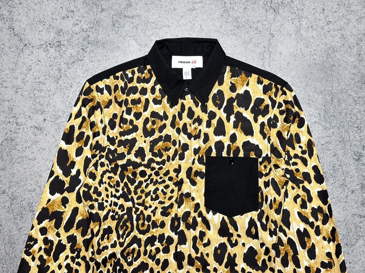 H&M × Paco Rabanne H&M x Paco Rabanne Leopard Print Shirt Size XS / US 0-2 / IT 36-38 - 2 Thumbnail