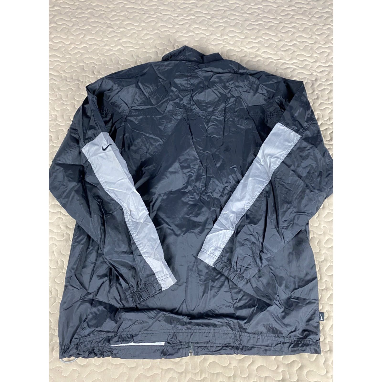 Nike Nike Air Vintage Windbreaker Jacket Mens L Black Gray Small Swoosh Size US L / EU 52-54 / 3 - 3 Thumbnail