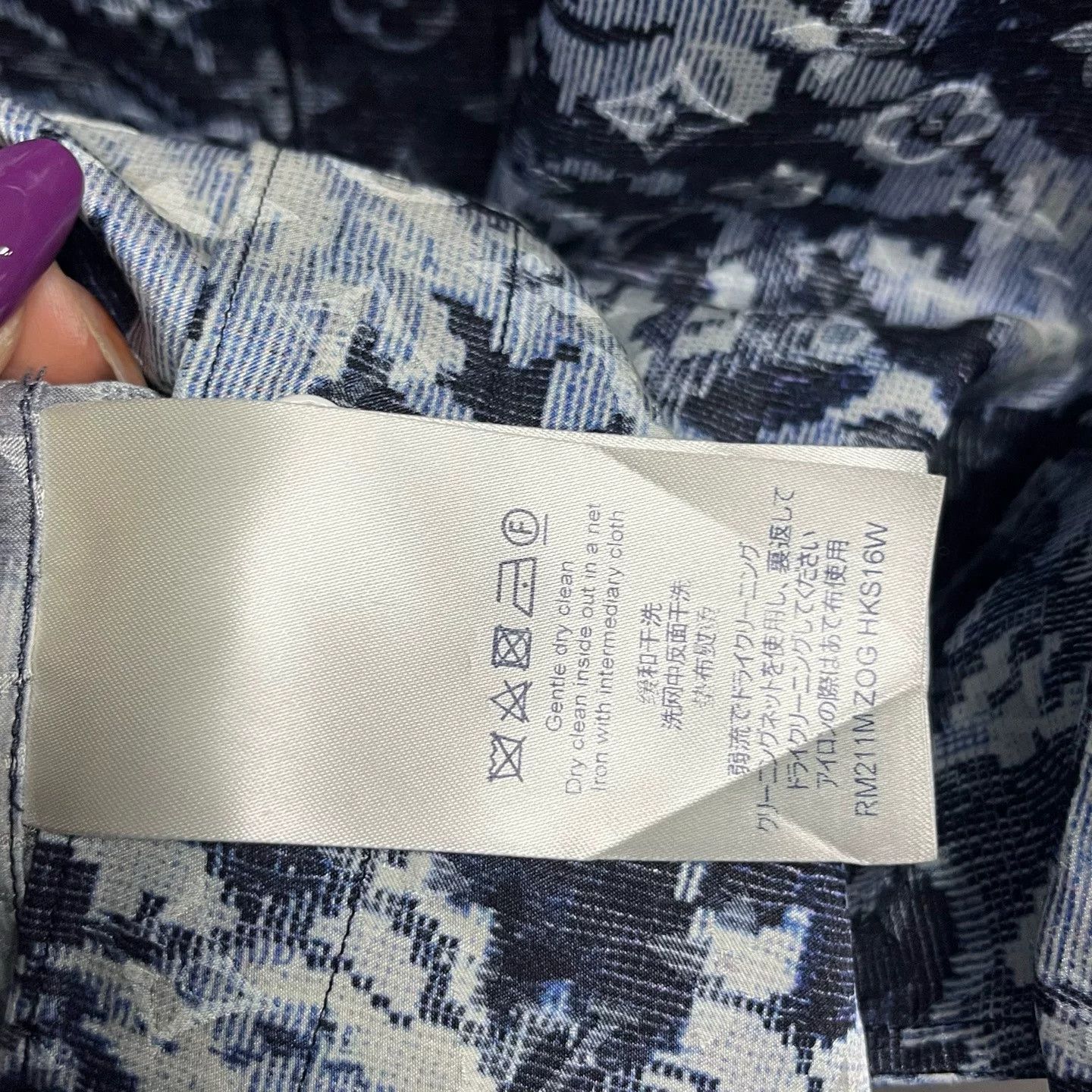 Louis Vuitton Louis Vuitton Blue Tapestry Silk Shirt Size US M / EU 48-50 / 2 - 3 Thumbnail