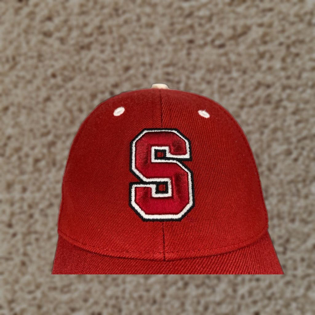 Nike VINTAGE Stanford Hat Cap Strap Back Adult OS Red Nike Baseball Cap Hats Unisex Adults OS Red 2004 Grand Open Roscoe Maples Pavilion Mens Size ONE SIZE - 1 Thumbnail