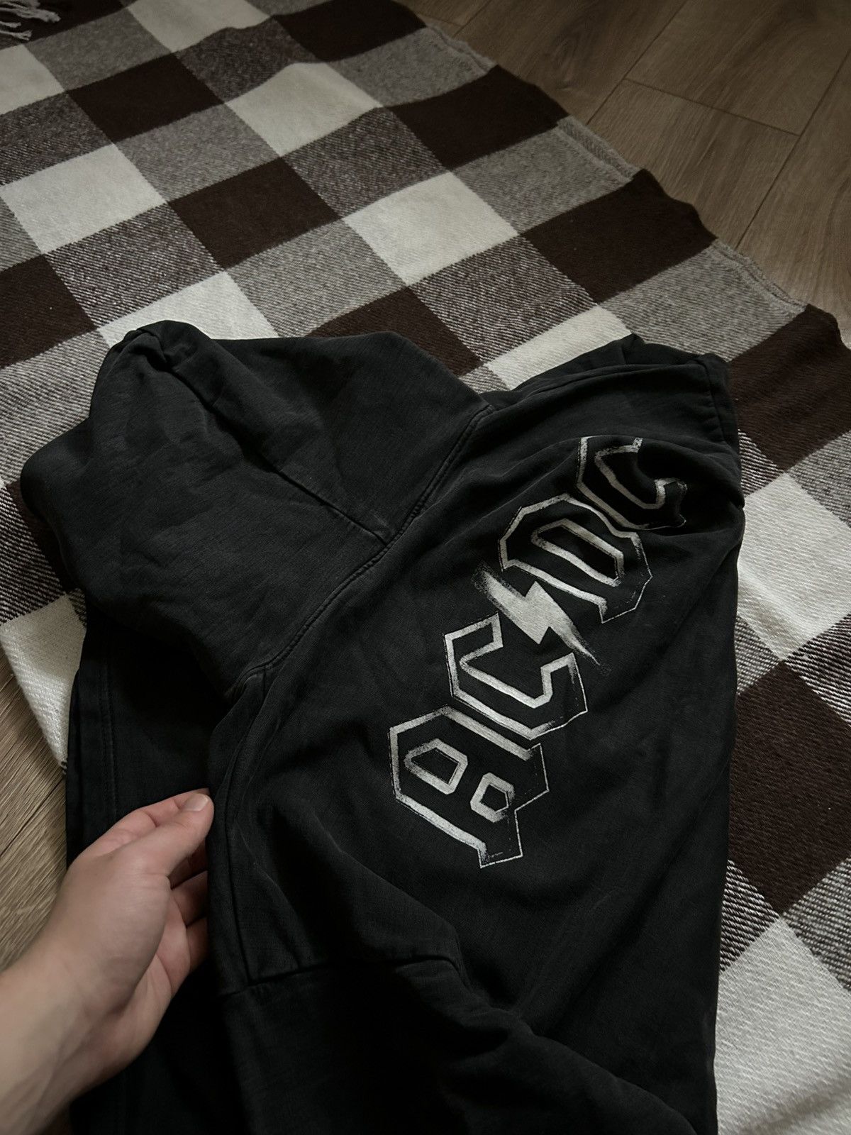 AC/DC × Vintage Vintage AC&DC big logo hoodies y2k rock faded Size US XL / EU 56 / 4 - 3 Thumbnail