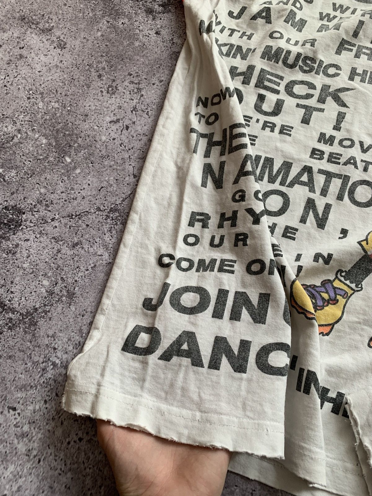 Disney 🔥VINTAGE DISNEY 90s MICKEY & DONALD DUC TRASHED TSHIRT Size US XL / EU 56 / 4 - 17 Thumbnail