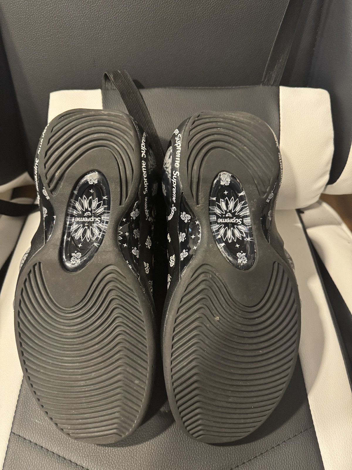 Nike × Supreme AIR ZOOM FLIGHT 95 SUPREME Size US 7 / EU 40 - 5 Thumbnail