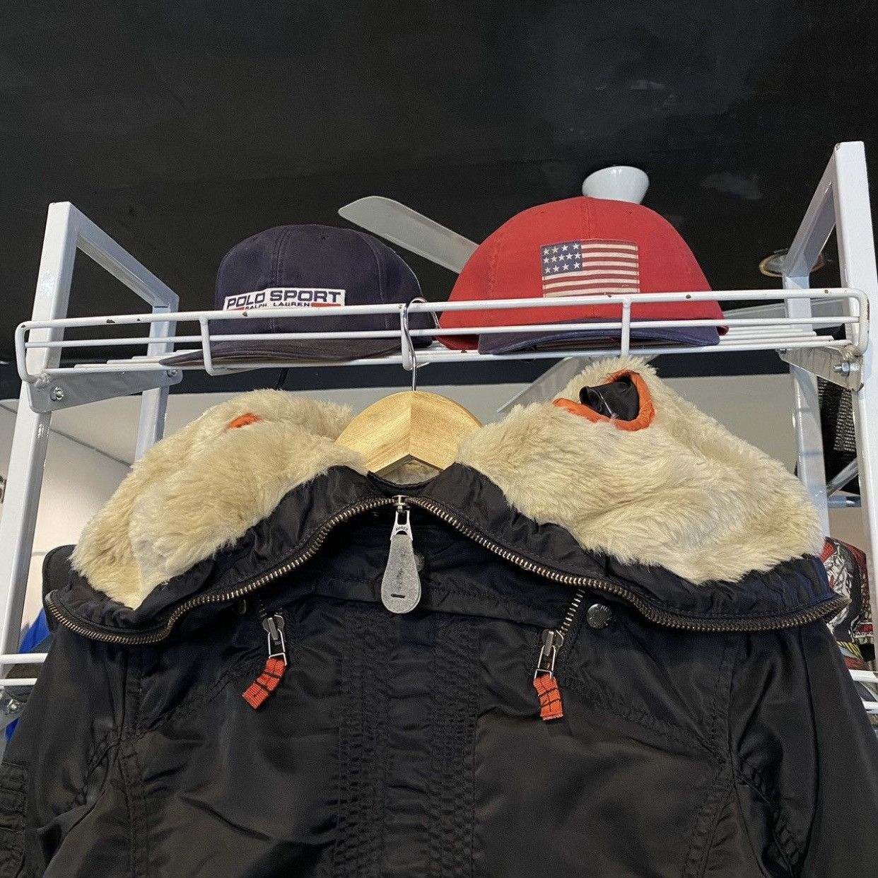 Avirex Avirex Women’s Fur Flight Jacket Black Size S / US 4 / IT 40 - 13 Thumbnail