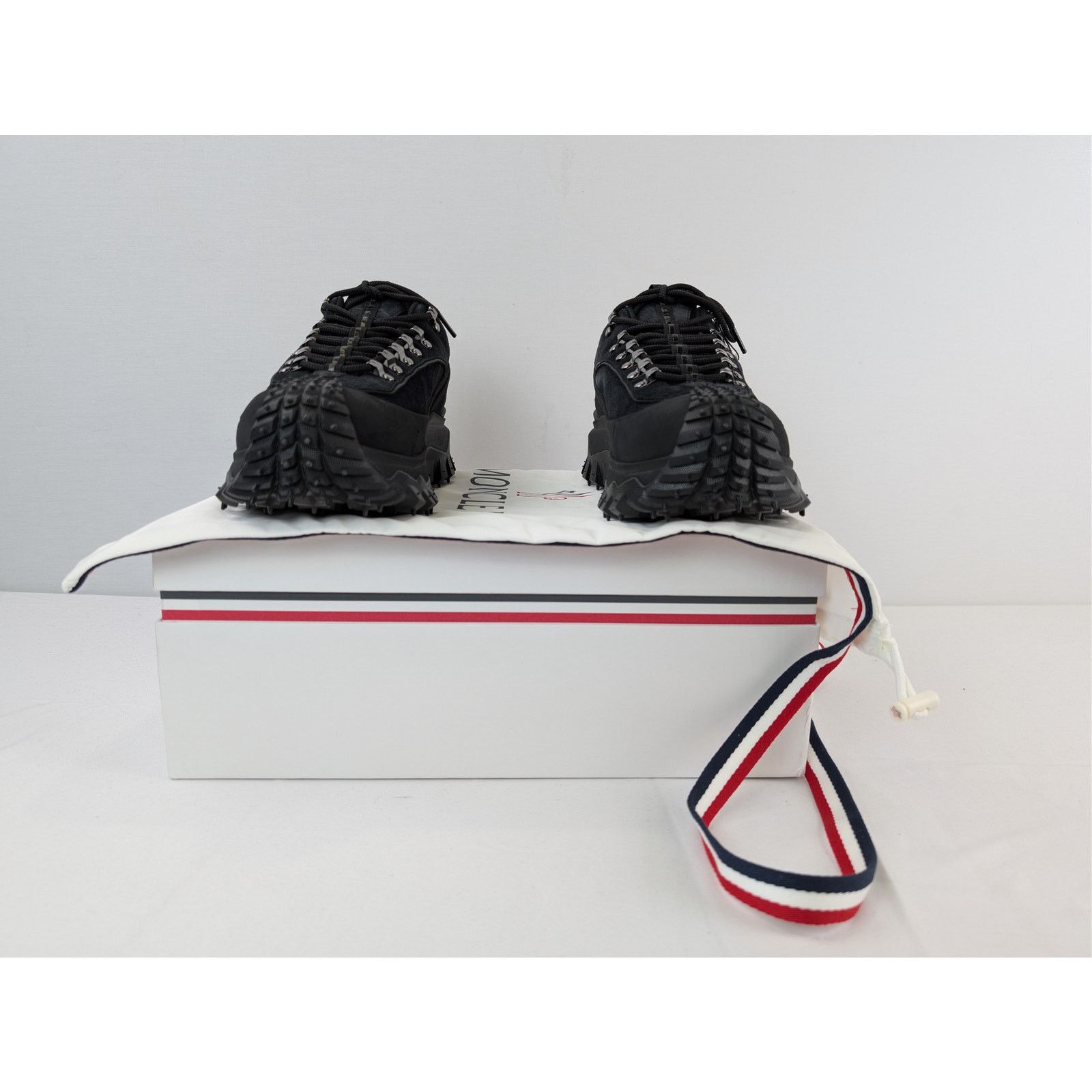 Moncler o1rshd1 Trailgrip Apex low-top sneaker with a Vibram sole Size US 12 / EU 45 - 19 Thumbnail