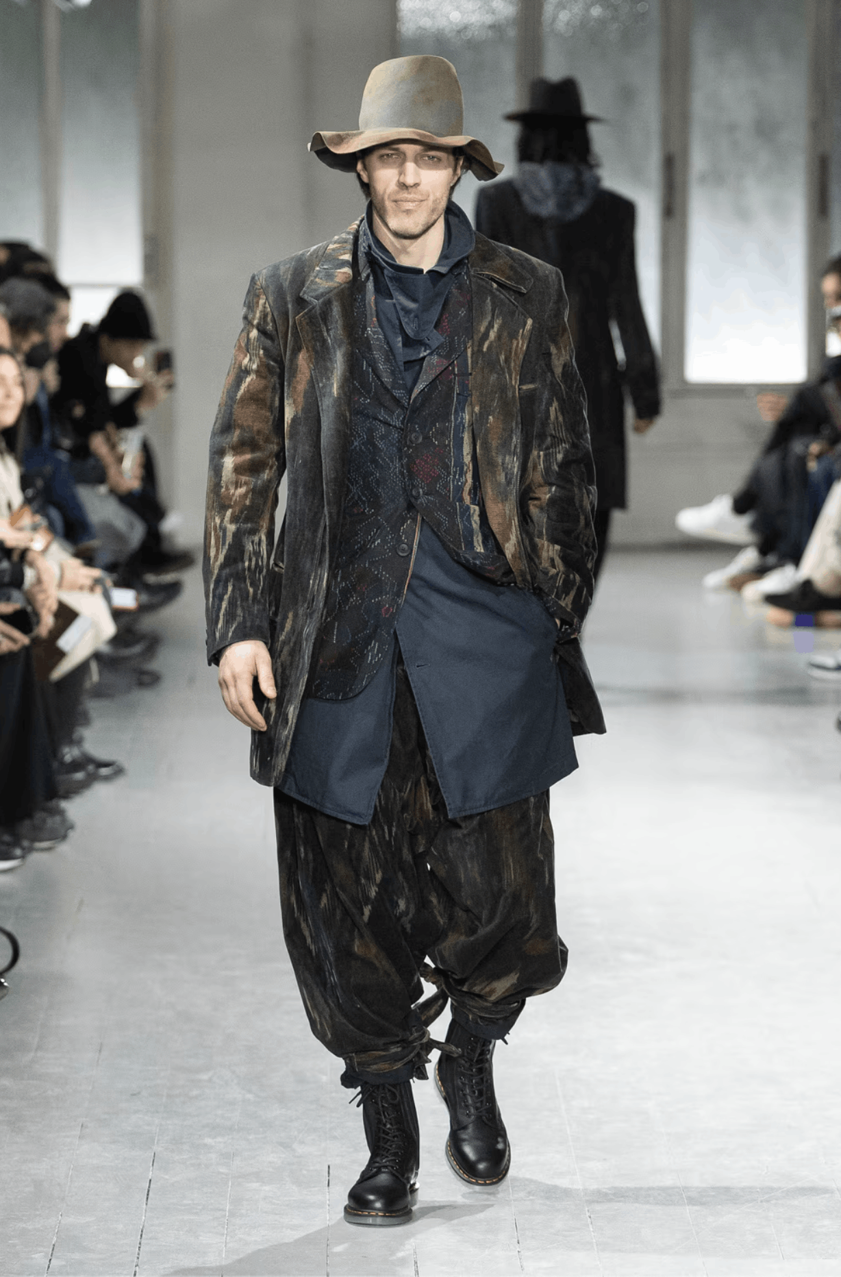 Yohji Yamamoto Yohji Yamamoto Pour Homme - TWISTED HEM DRAPED PANTS Size US 30 / EU 46 - 7 Thumbnail