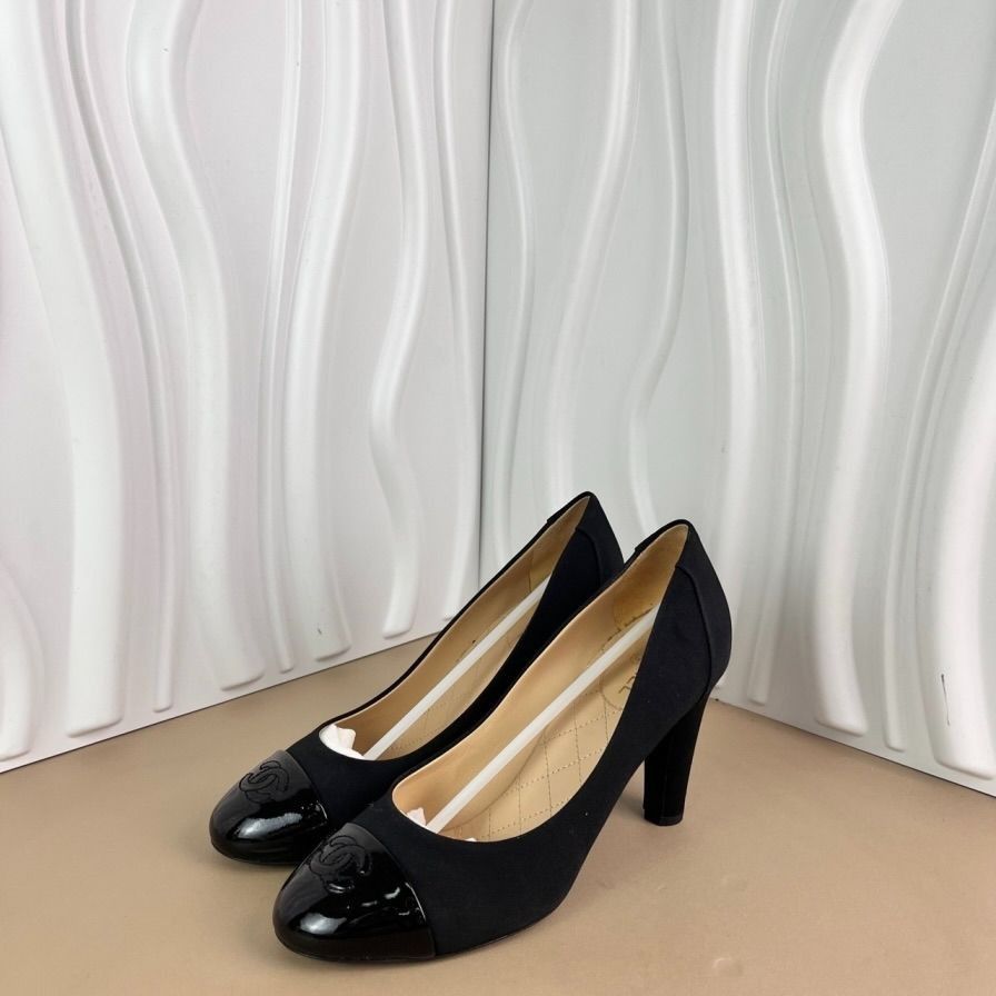 Chanel Chanel Black Suede & Patent Leather Cap Toe High Heels Size Size US 8 / IT 38 - 9 Thumbnail