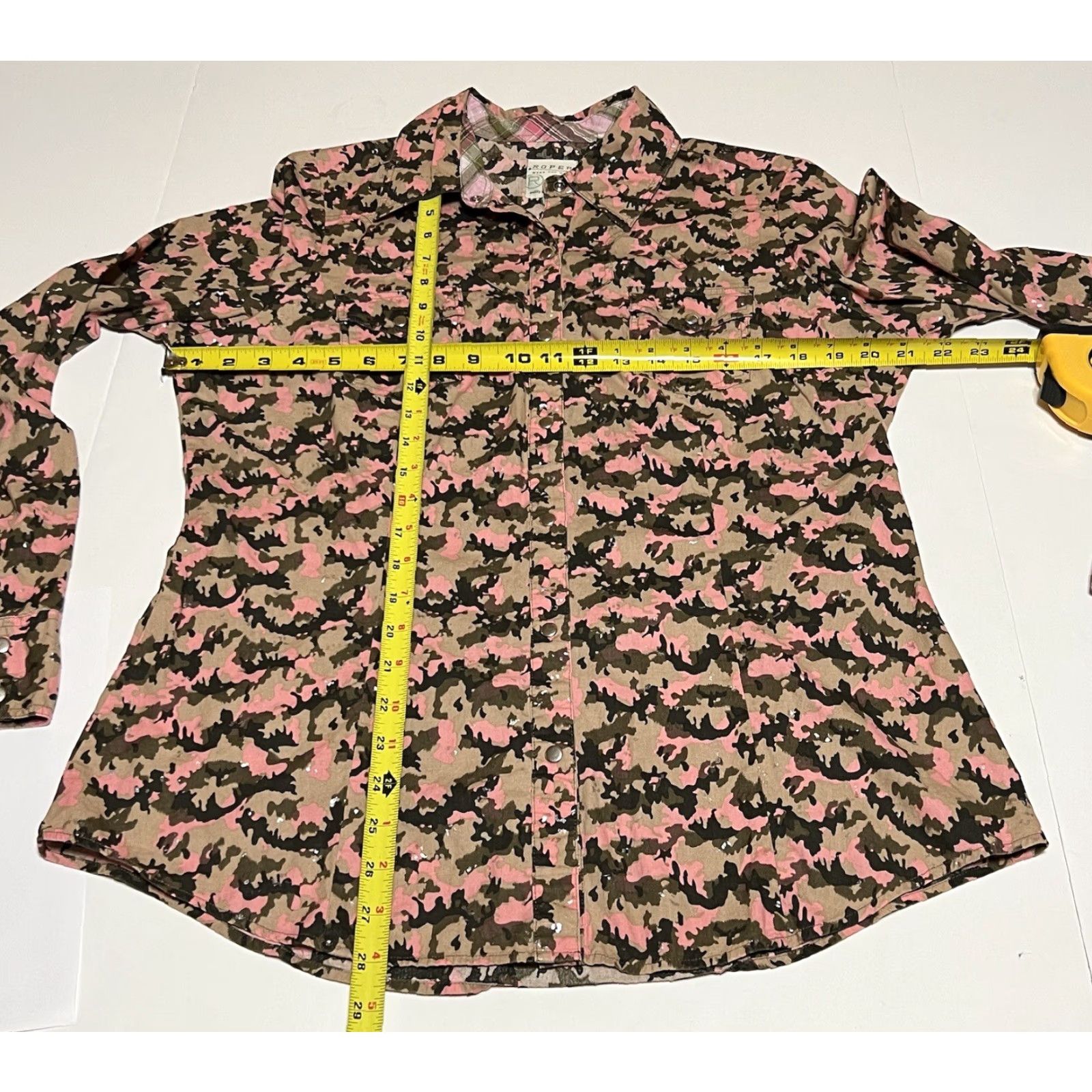 Roper Roper Long Sleeve Pearl Snap Western Shirt Juniors XL Pink Camo Silver Womens Blouse Gloss Pearl Snap Western 100% Cotton Size XL / US 12-14 / IT 48-50 - 4 Thumbnail