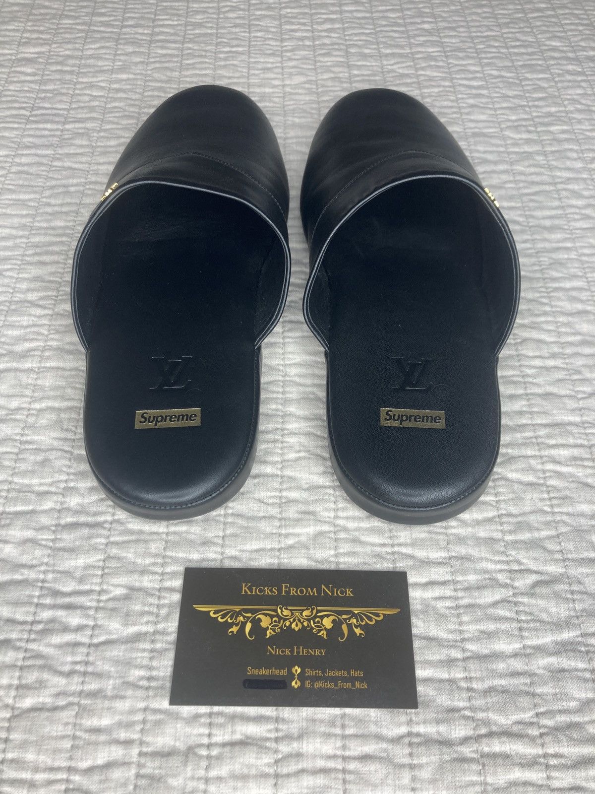 Louis Vuitton × Supreme Supreme x Louis Vuitton Hugh Slippers 'Black' Size 5 Size US 5 / EU 37 - 4 Thumbnail
