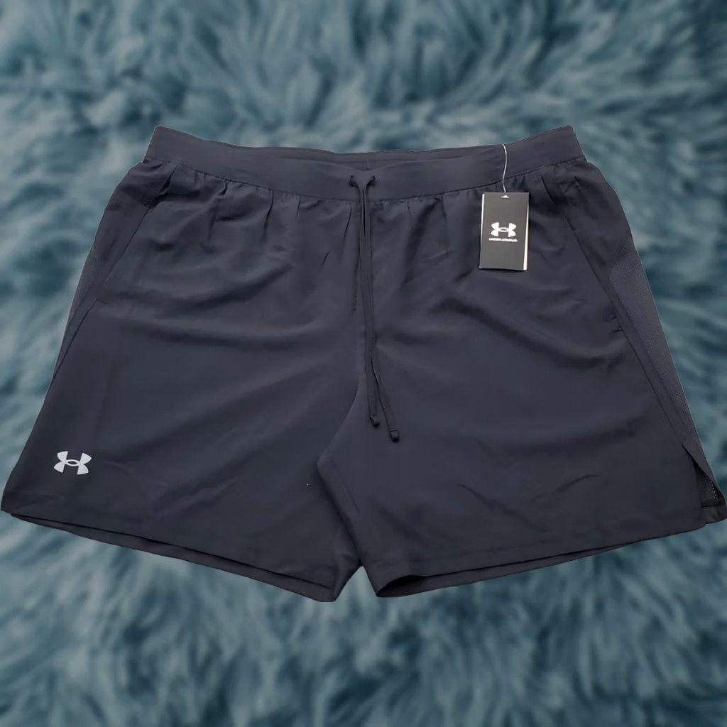 Under Armour Under Armour Running Shorts Mens 2XL Black Fitted Side Slit Athletic Shirt Shorts Mens 2XL Black Size US 39 - 1 Thumbnail