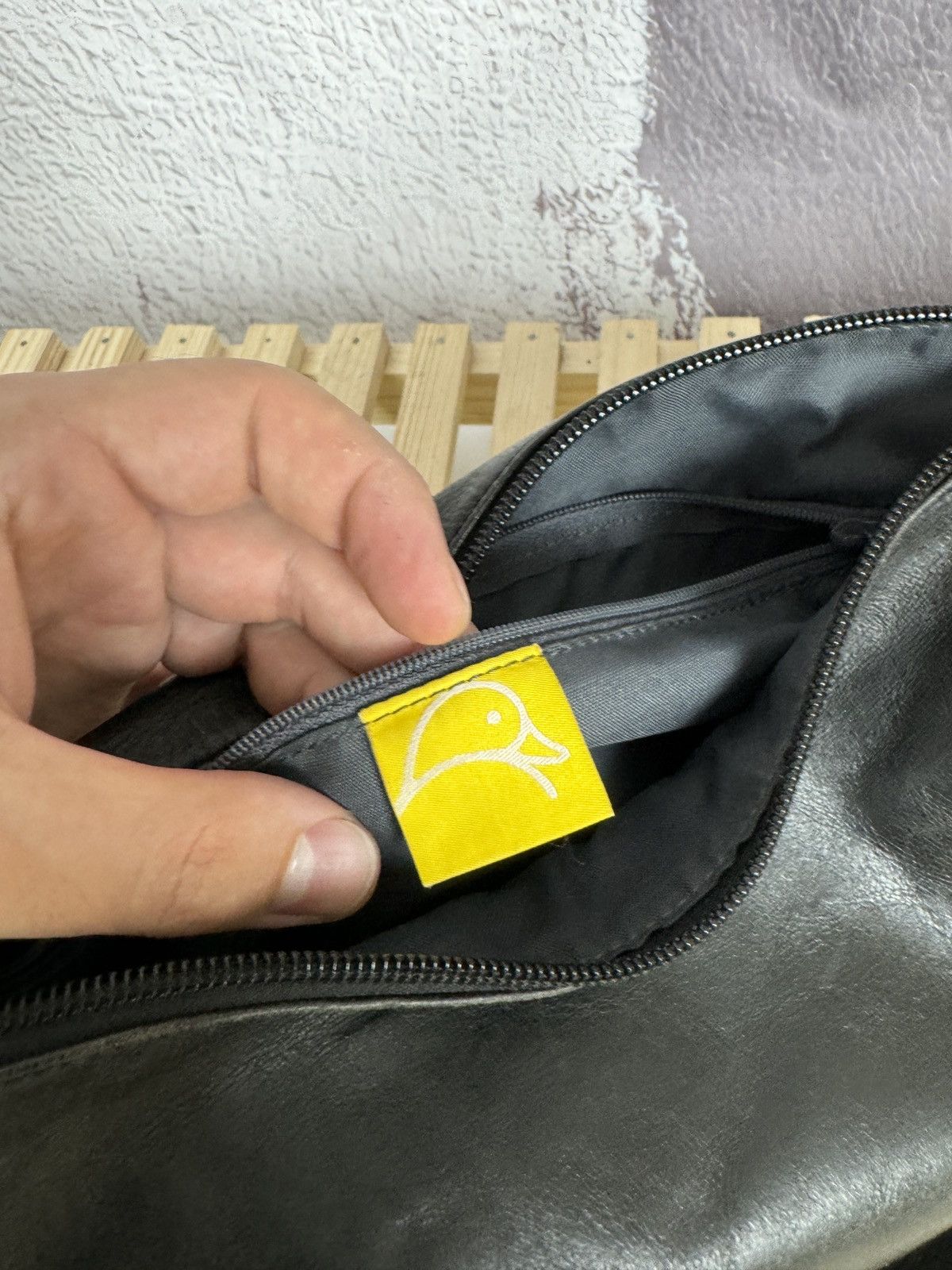 Mandarina Duck Mandarina Duck black leather printed shoulder crossbody bag Size ONE SIZE - 17 Thumbnail