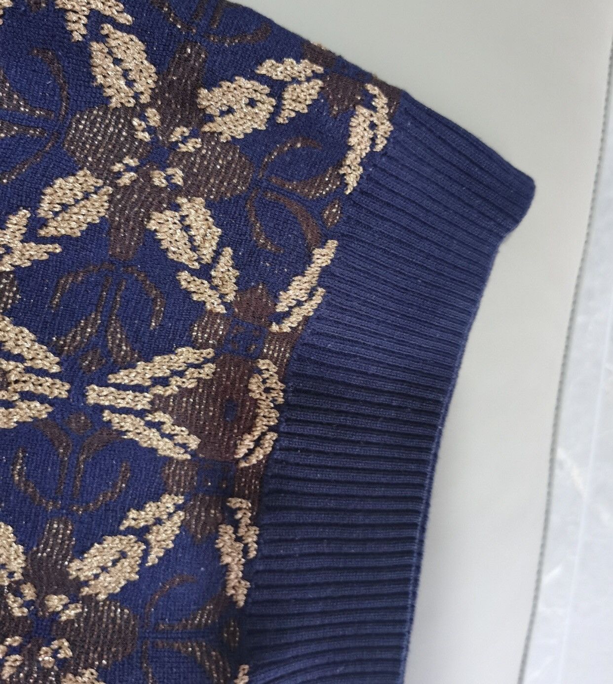 Dries Van Noten Dries van noten sweater 2412-Nextarrow Size US M / EU 48-50 / 2 - 4 Thumbnail