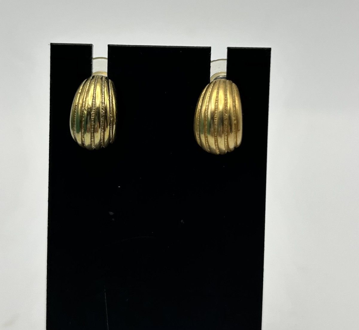Other Vintage Ribbed Gold Half-Hoop Earrings – Textured Classic Size ONE SIZE - 2 Thumbnail