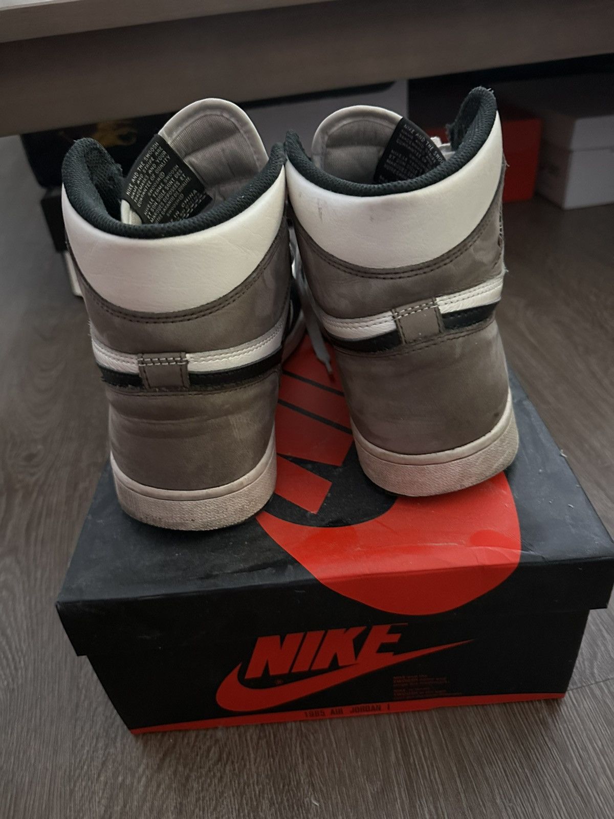 Jordan Brand × Nike Jordan 1 High OG Mocha Size US 10 / EU 43 - 5 Thumbnail