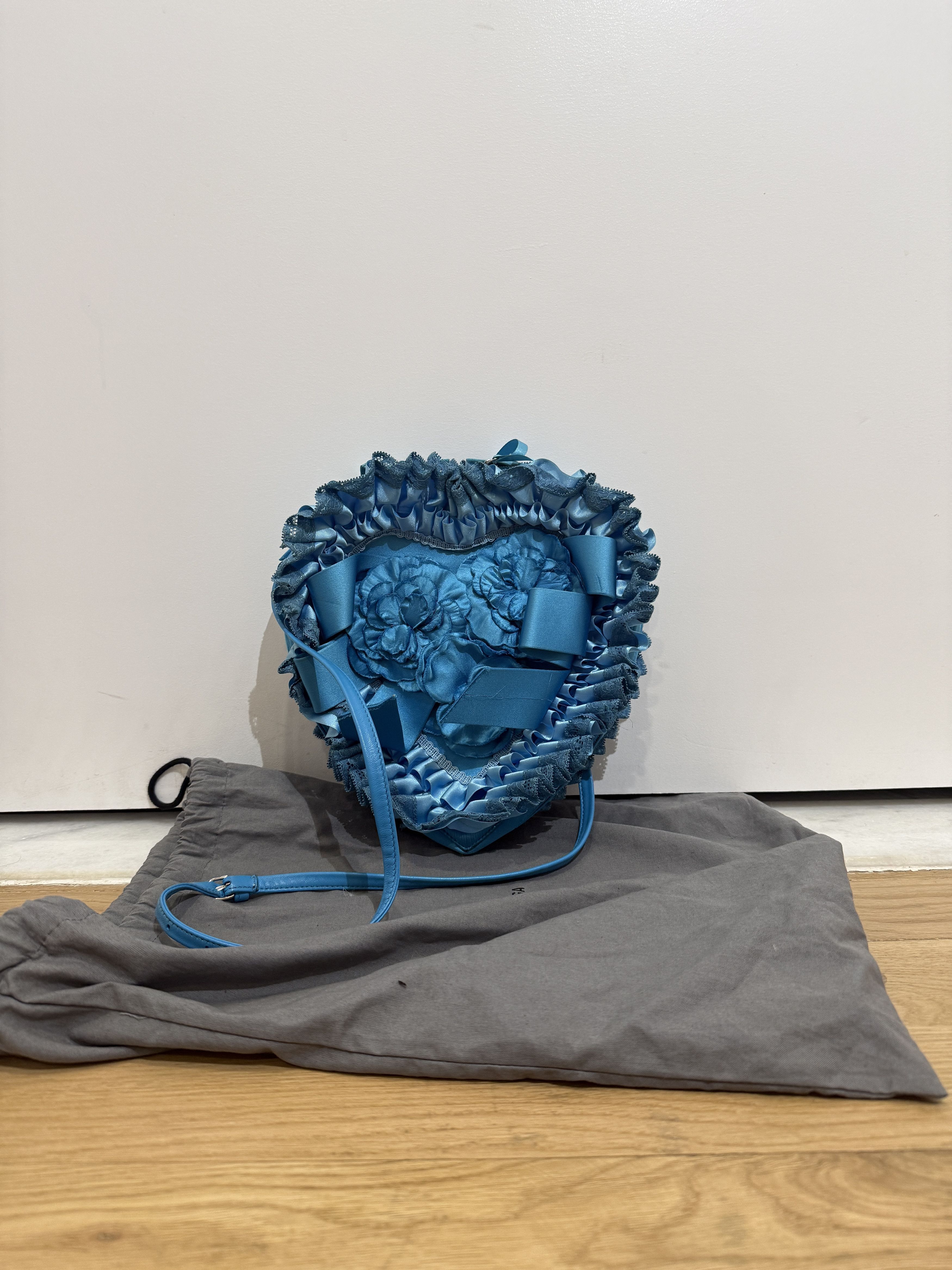 Balenciaga SS19 Heart Satin Bag Size ONE SIZE - 1 Thumbnail