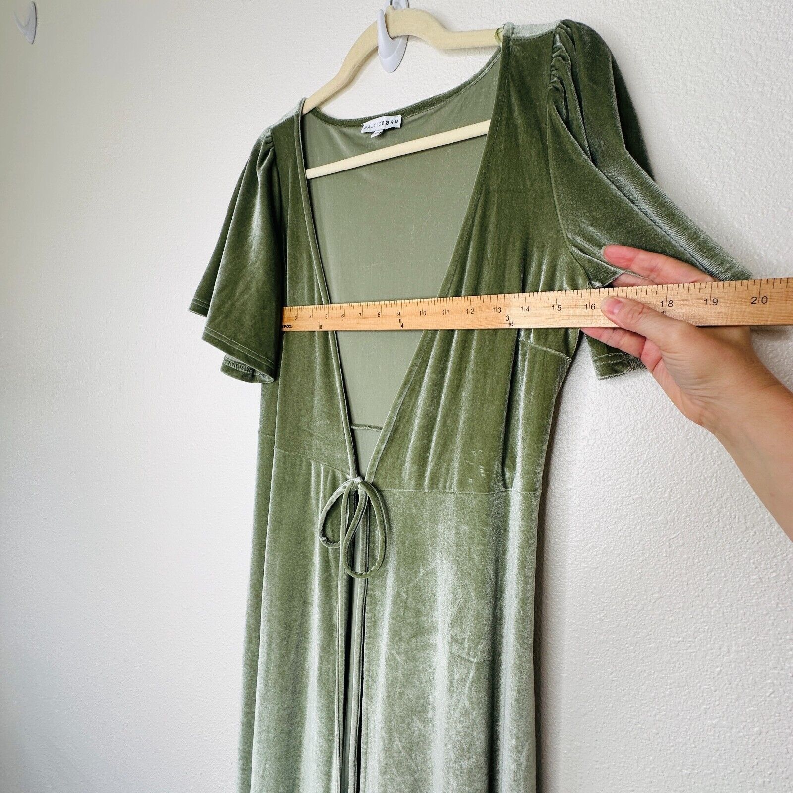 Other Baltic Born Sage Green Velour Flutter Sleeve Maxi Wrap Dress Size XS / US 0-2 / IT 36-38 - 17 Thumbnail