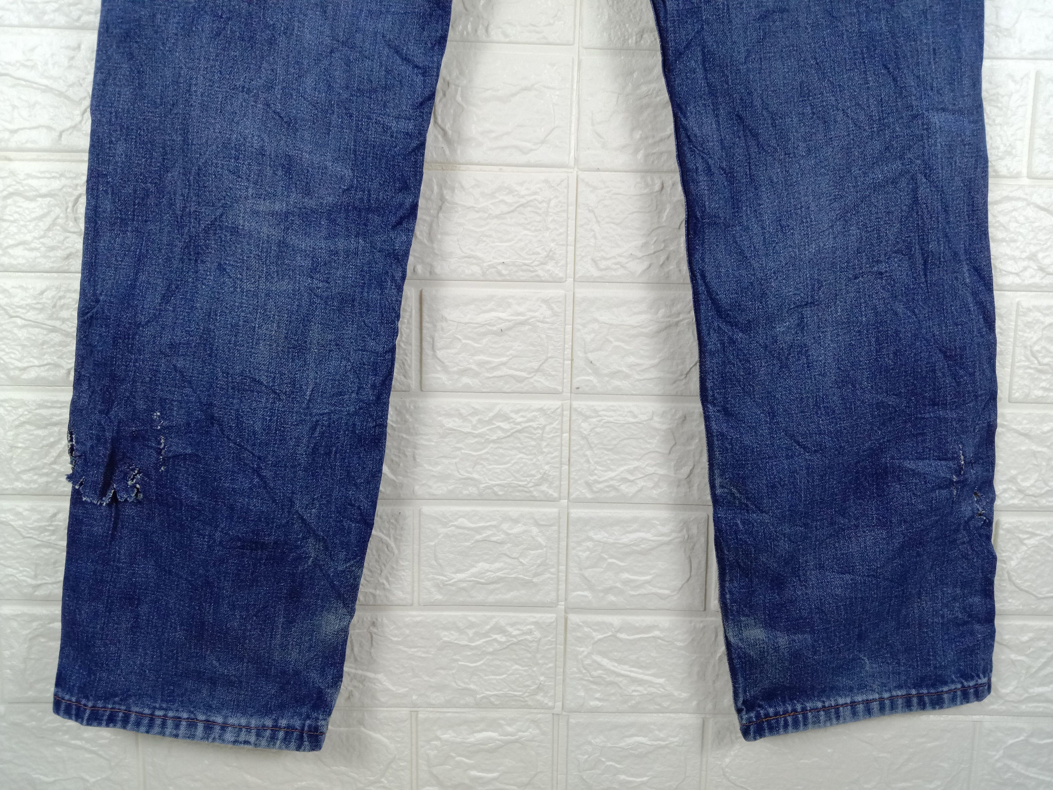 Levi's Vintage Levi's 514 Jeans Distressed Denim Size US 31 - 8 Thumbnail