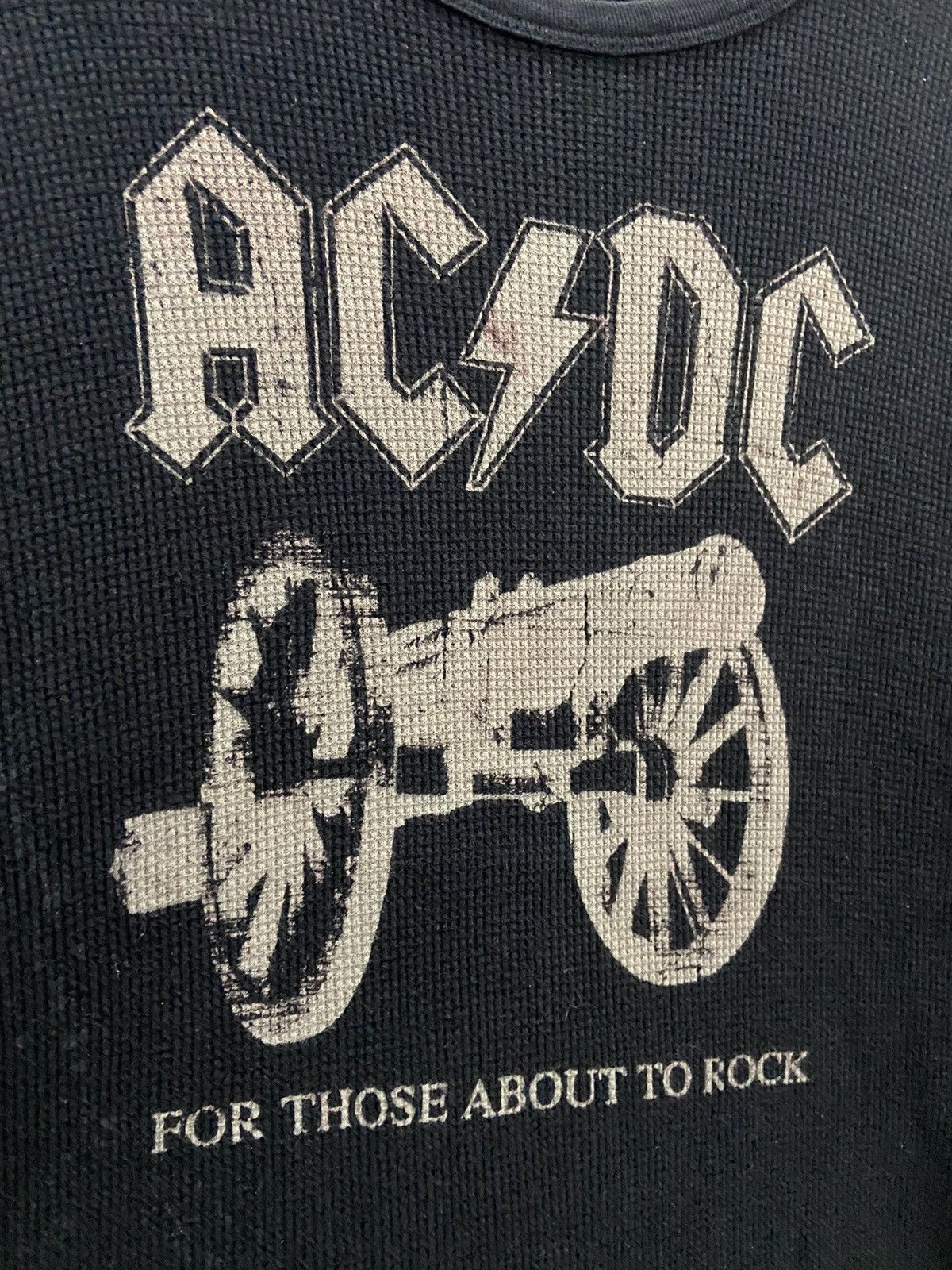 AC/DC ACDC FOR THOSE ABOUT TO ROCK 2005 WAFFLE LONG SLEEVE Size US XL / EU 56 / 4 - 4 Thumbnail