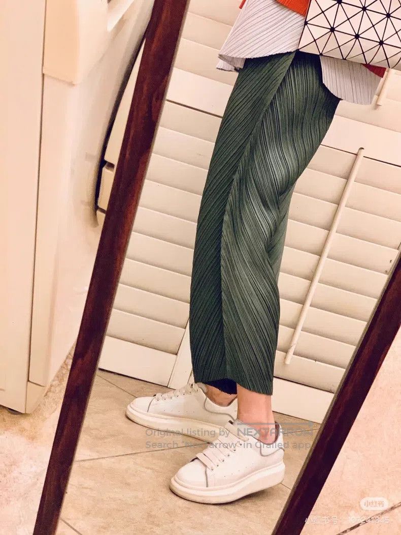 Issey Miyake Issey Miyake size:3 Pleated Viral Statement Pants Size 22" - 7 Thumbnail