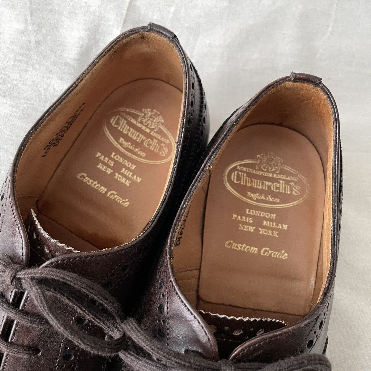 Church's Church's Diplomat Oxford Brogue Custom Grade Made in England Size US 10 / EU 43 - 13 Thumbnail