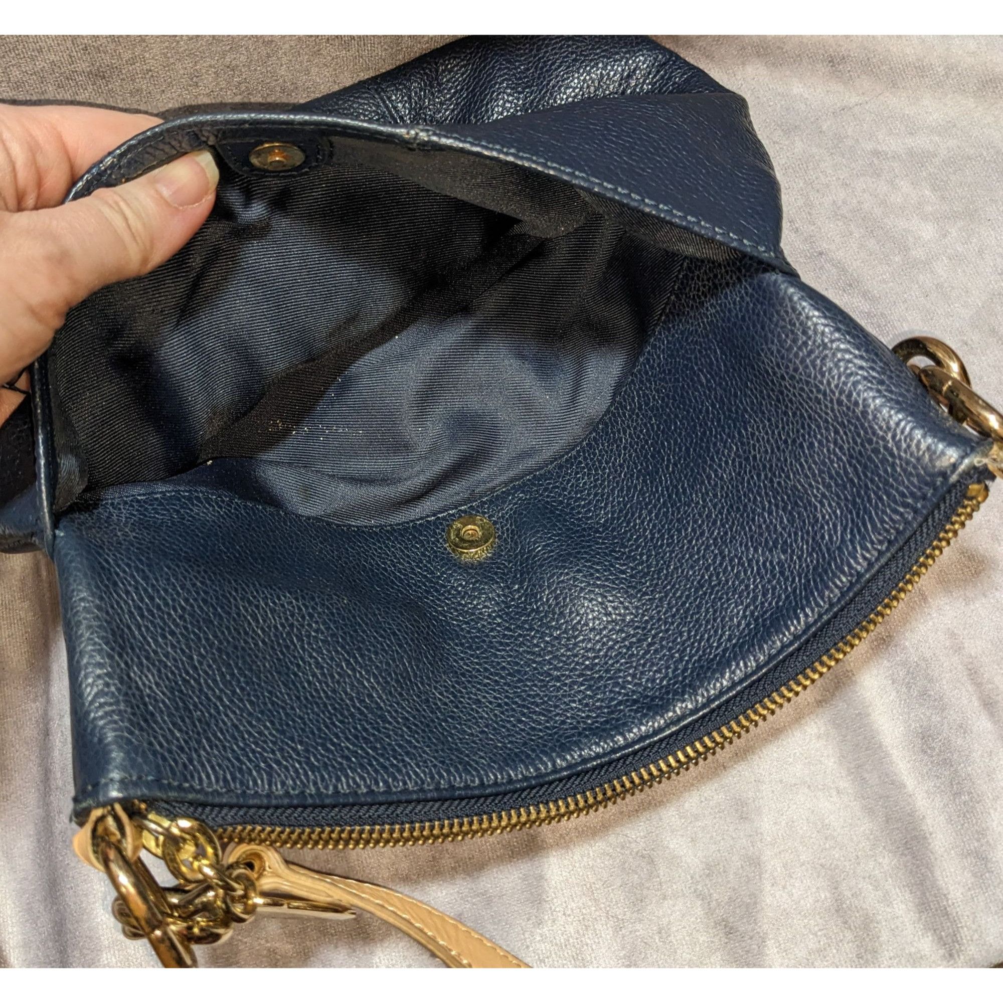 Tommy Hilfiger Preppy Tommy Hilfiger Navy Blue Leather Crossbody Bag With G Size ONE SIZE - 5 Thumbnail