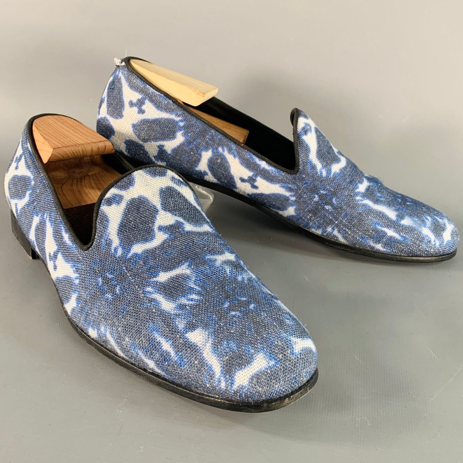 Size 10.5 Blue White Tie Dye Canvas Slip On Loafers