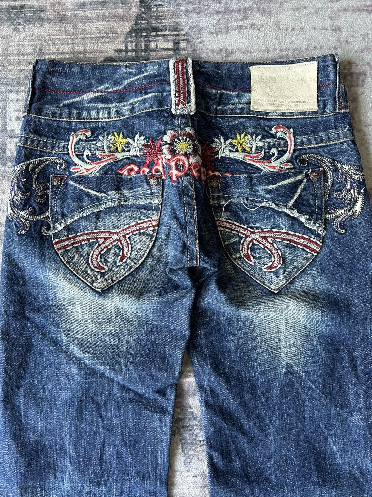 Ed Hardy Red Pepper Flower Bootcut Jeans Size 30" / US 8 / IT 44 - 3 Thumbnail