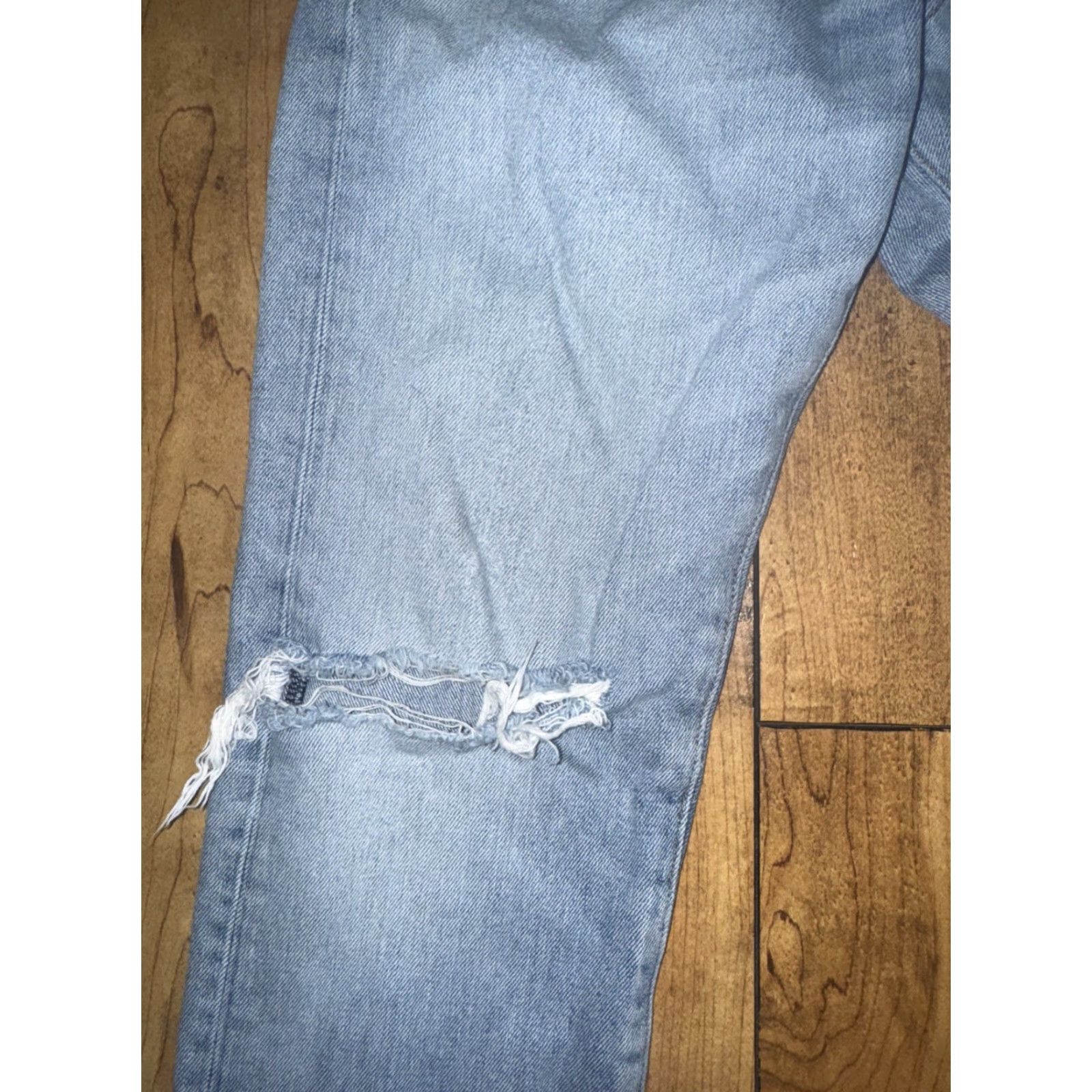 Buck Mason Buck Mason PO 3015 Button Fly Stone Washed Ripped Jeans 28x26 Beige Skinny Mens Regular 28 Inseam 26 Jeans Box Stone Washed Buck Mason Shirt? Size US 28 / EU 44 - 3 Thumbnail