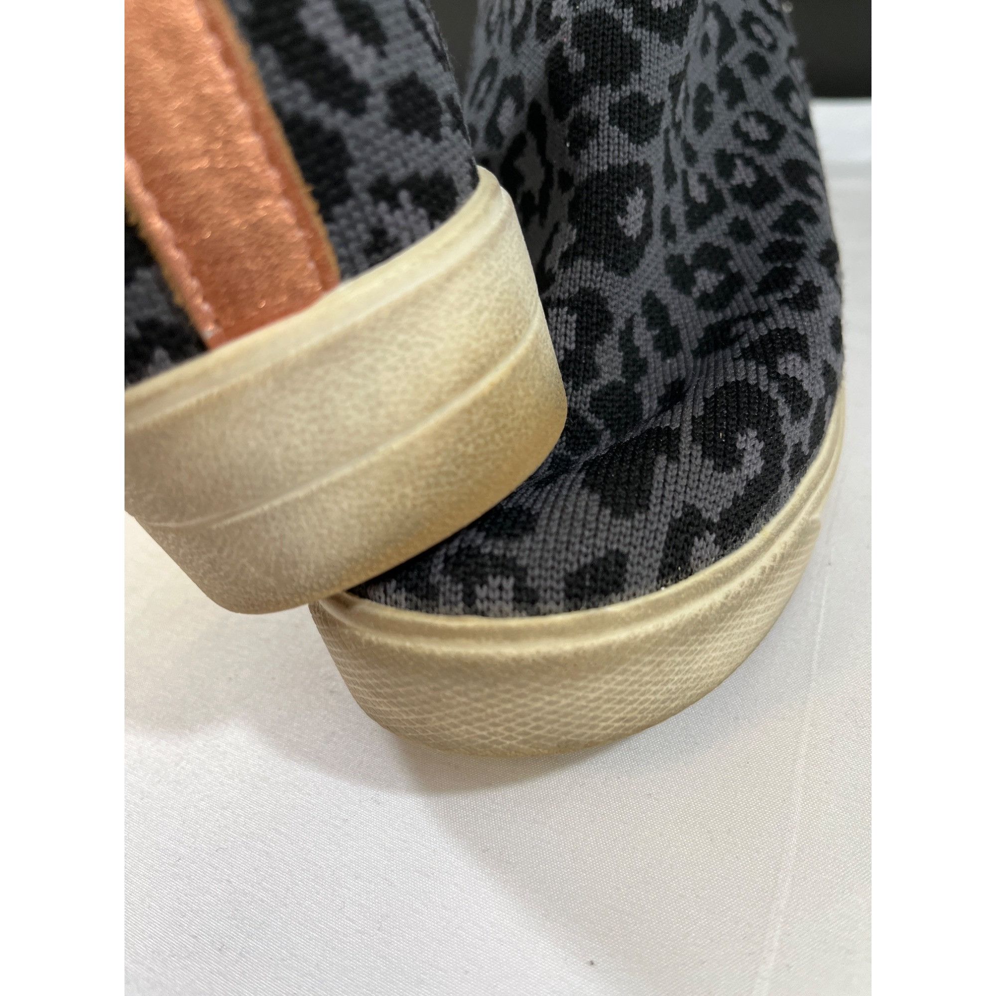 Other Ryka Vera Womens Grey Leopard Print Casual Sneakers Size 8.5 Size US 8.5 / IT 38.5 - 8 Thumbnail