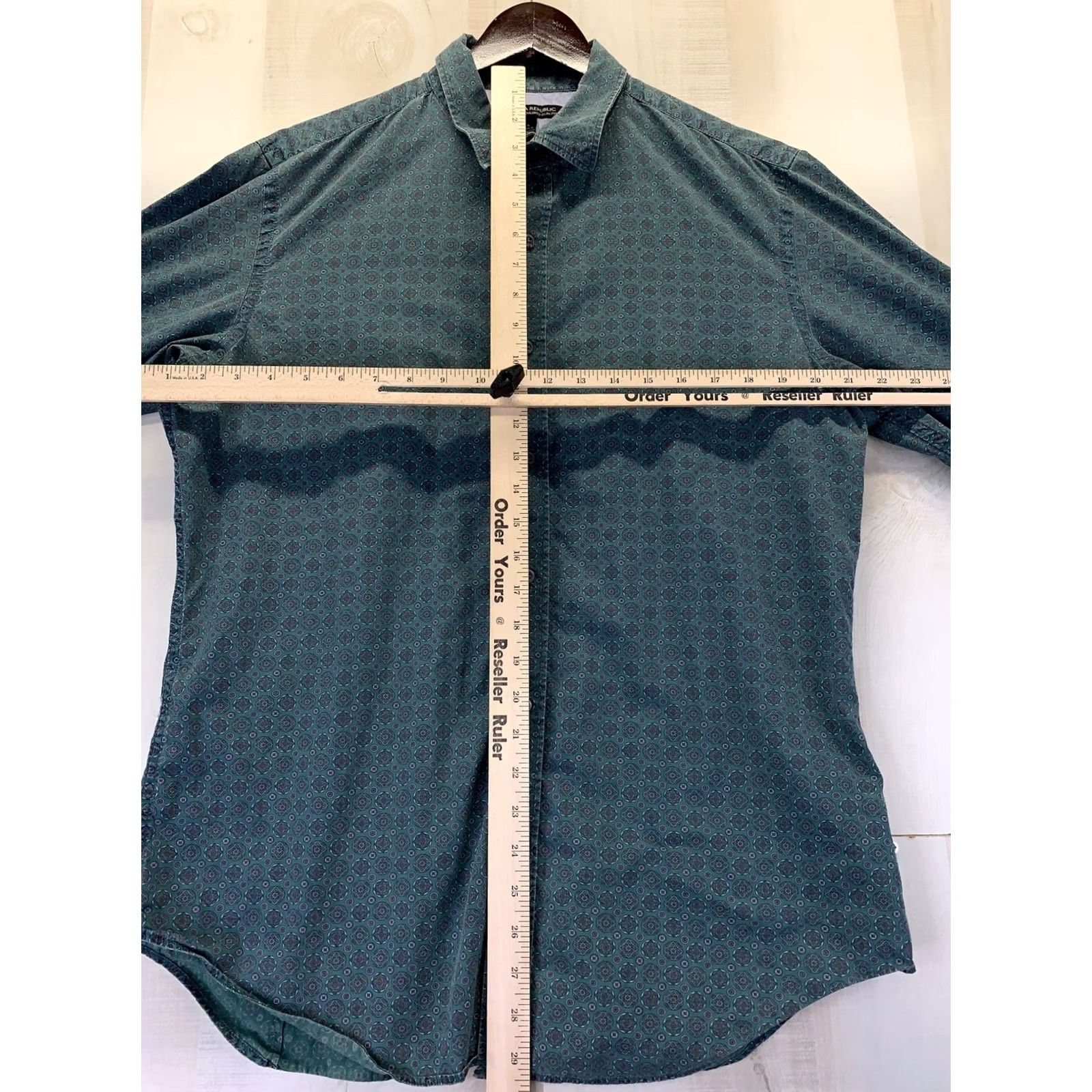 Banana Republic Banana Republic Mens Green Button Up Shirt L Casual Travel Cotton Button-Up Shirts Mens Green 5705 Regular Long Sleeve Size US L / EU 52-54 / 3 - 3 Thumbnail