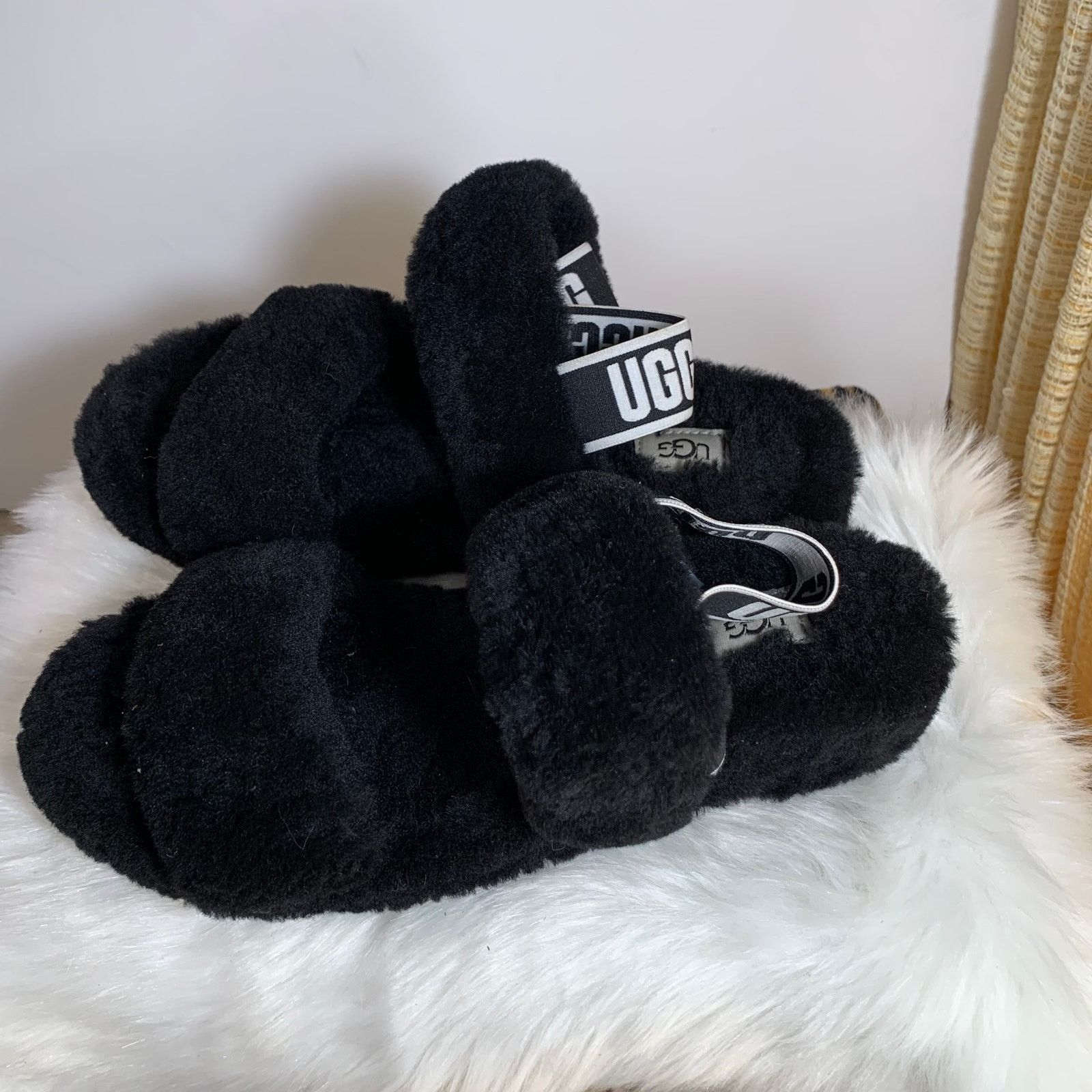 Ugg UGG Oh Yeah double strap flat sandals in black Size 9 Size US 9 / IT 39 - 2 Thumbnail