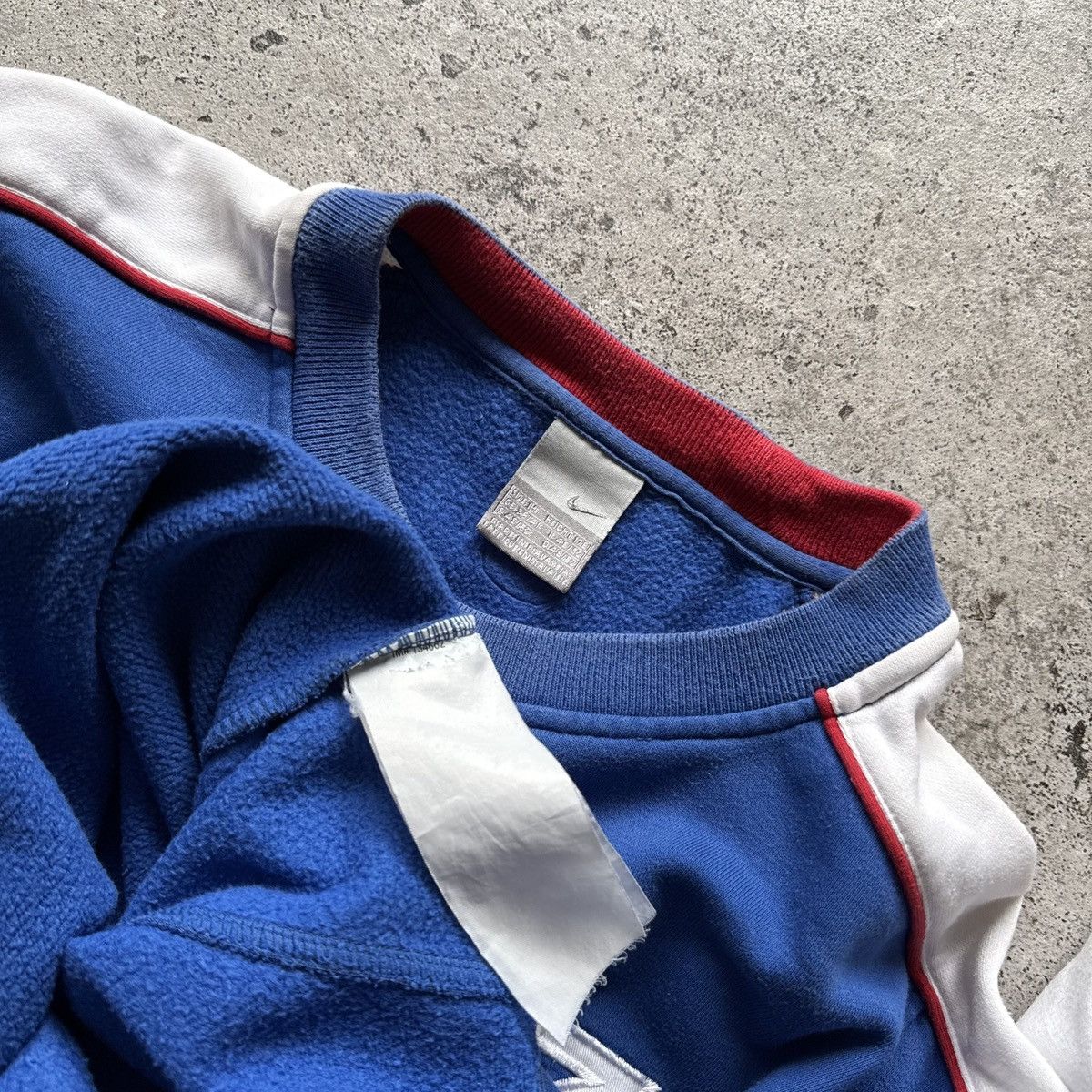 Nike Nike Mens Vintage Blue White COR72Z Graphic Print Sweatshirt Size US M / EU 48-50 / 2 - 3 Thumbnail