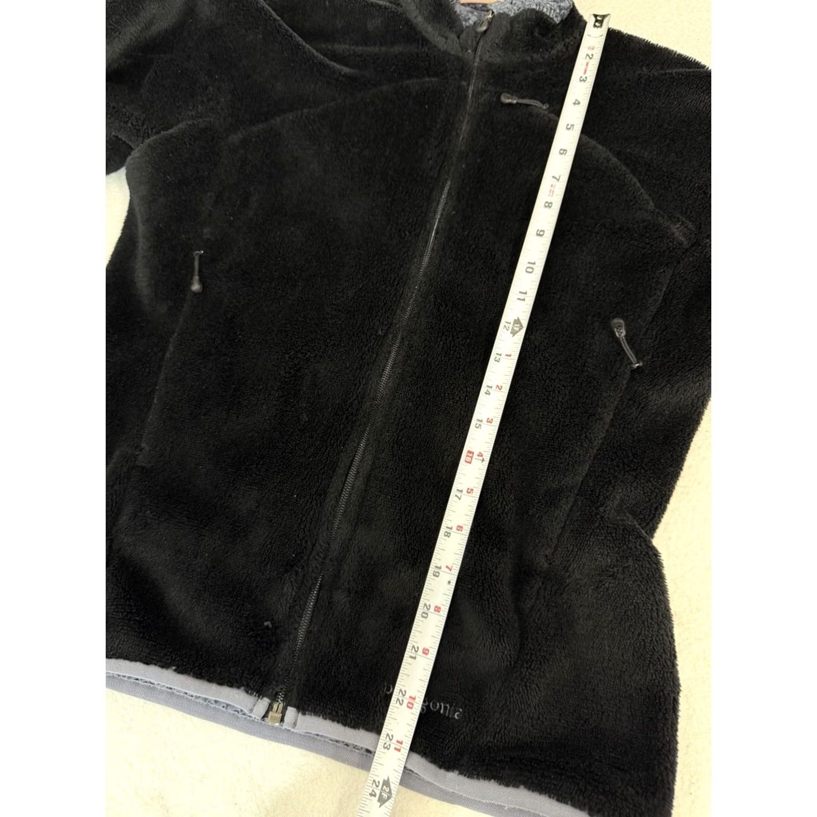 Patagonia Patagonia R4 Fleece Jacket Women's Sz M Black Full Zip Size M / US 6-8 / IT 42-44 - 2 Thumbnail