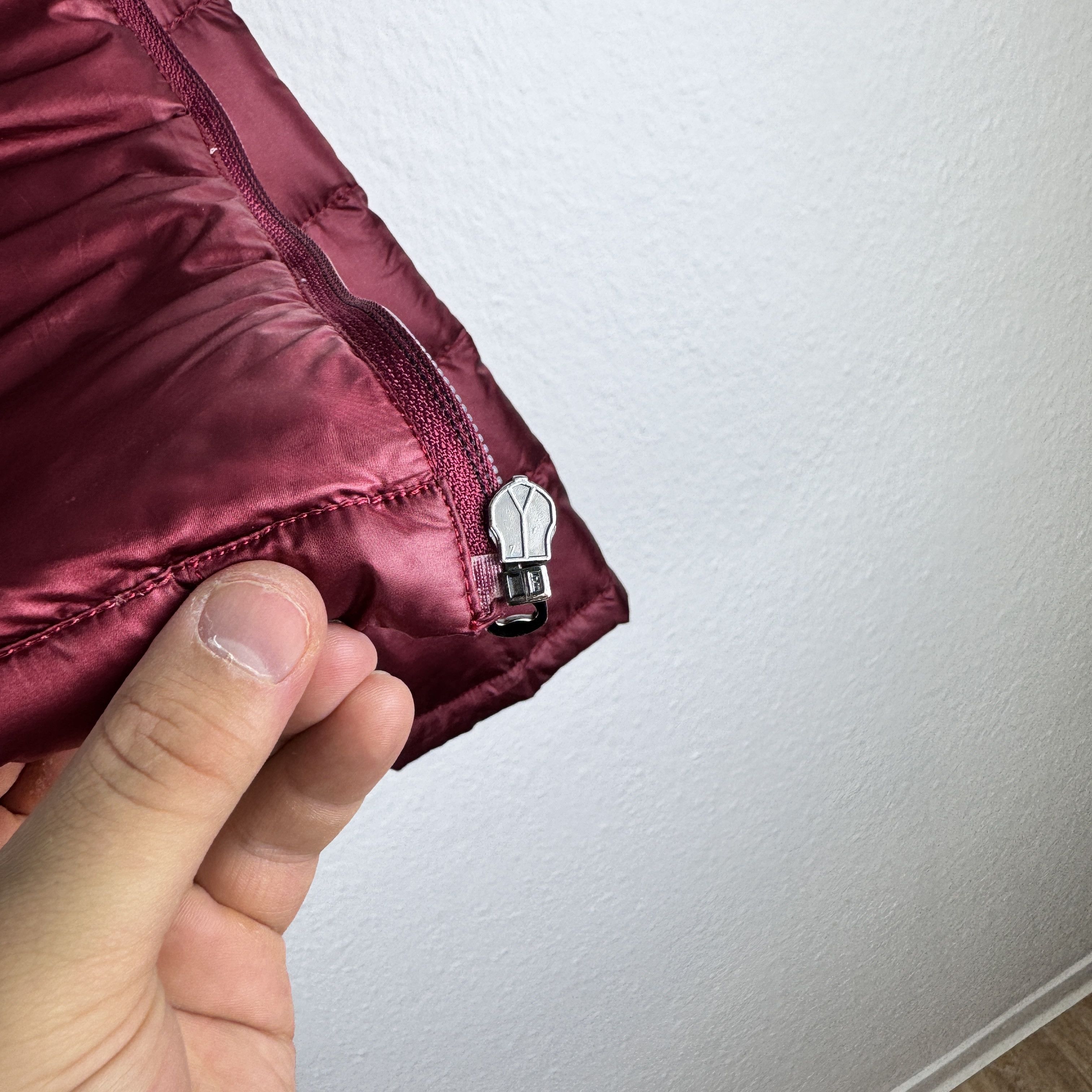 Weekend Max Mara Women`s MAX MARA WEEKEND NYLON RED PUFFER DOWNJACKET SIZE 40 Size M / US 6-8 / IT 42-44 - 7 Thumbnail