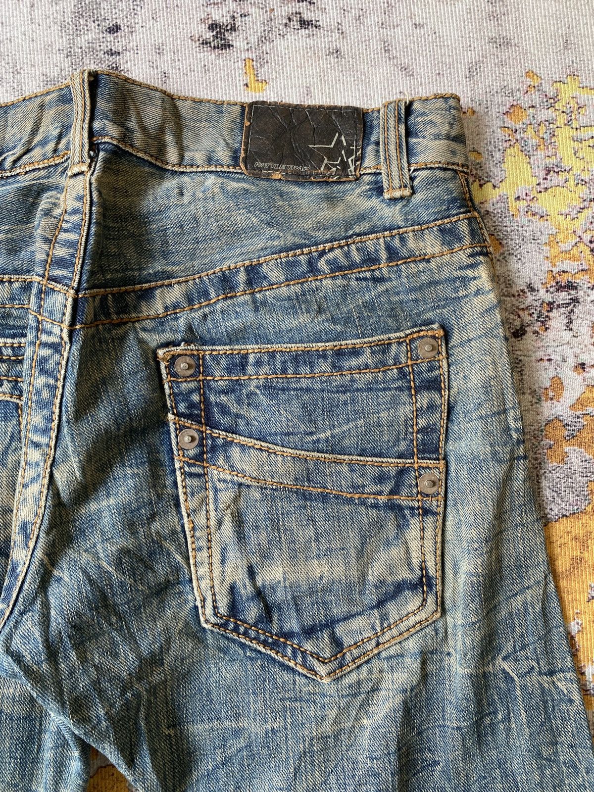 Japanese Brand Rattle Trap Claw Mark Distressed Curve Leg Flare Denim Size US 32 / EU 48 - 15 Thumbnail