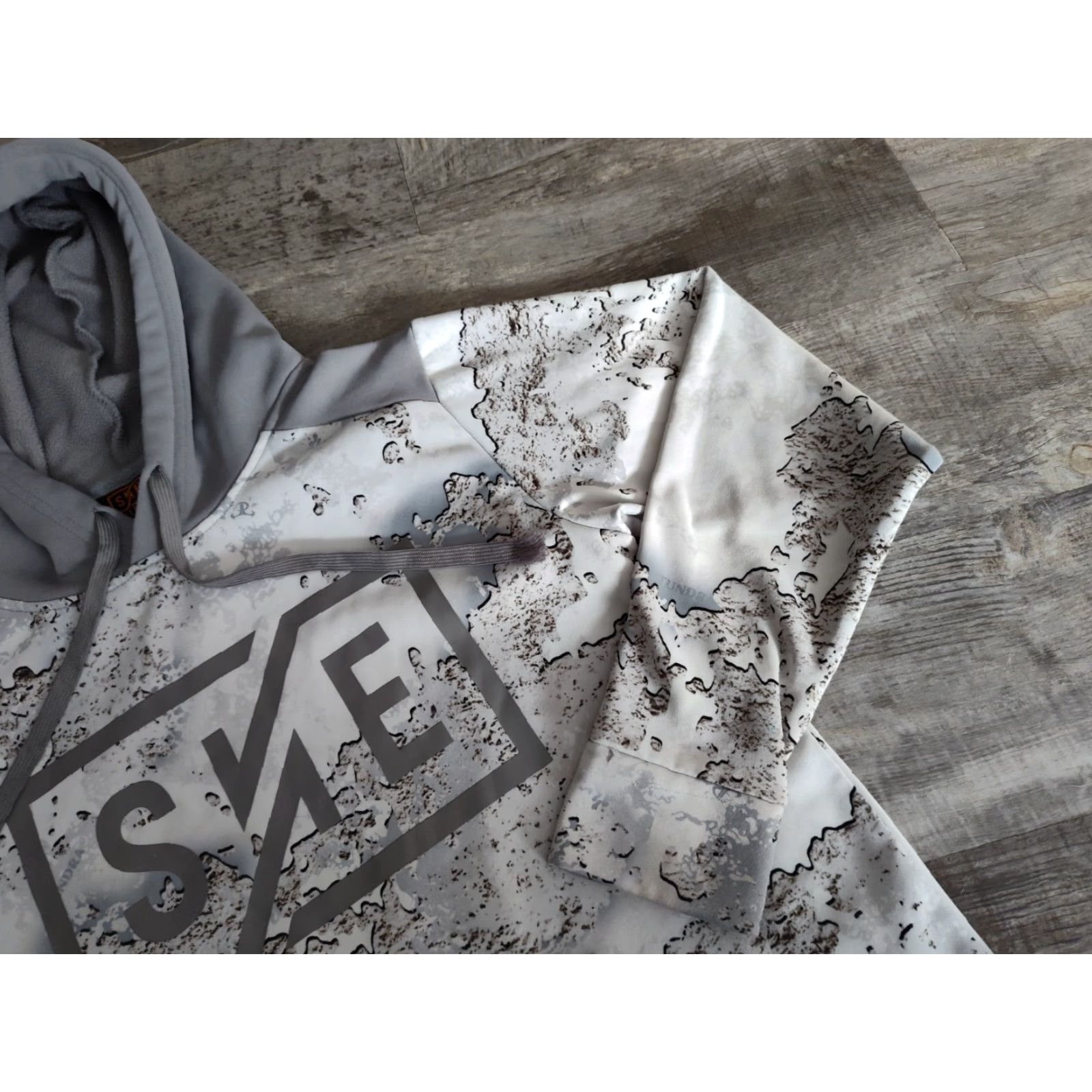 Vintage SHE OUTDOOR Hoodie XS Womens White Gray Camouflage Camo Pull Over Hooded Sweatshirt Fleece Lined EUC Size XS / US 0-2 / IT 36-38 - 2 Thumbnail