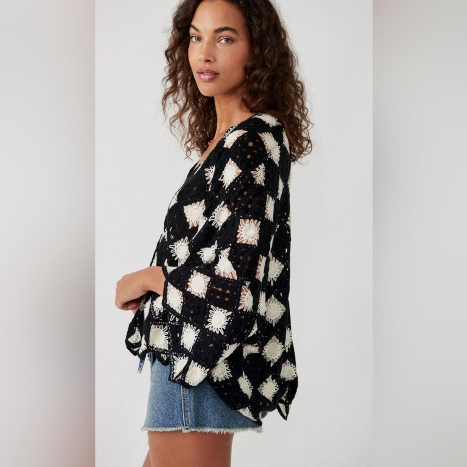 Free People NWOT Free People Beach Crochet Diamond Black Ivory XS/S Size S / US 4 / IT 40 - 3 Thumbnail