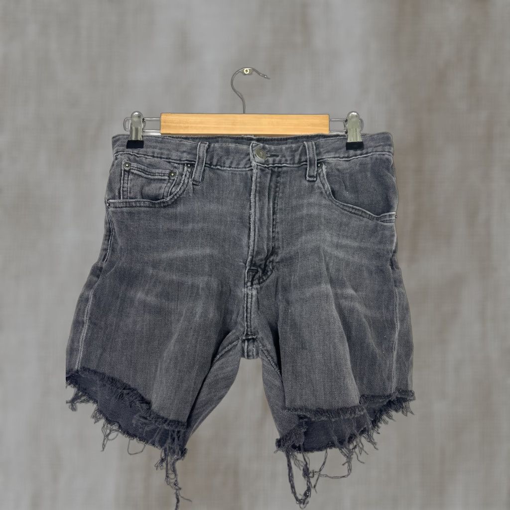 Frye Frye Womens Cut-Off Jean Short Black 30 Raw Hem 30x5 Womens Mens? Size 30" / US 8 / IT 44 - 1 Thumbnail