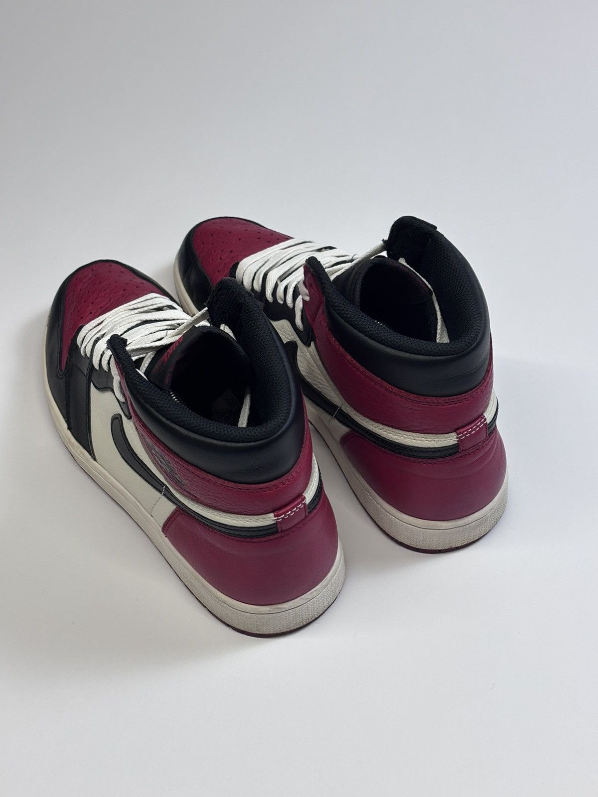 Jordan Brand 🍷Jordan 1 Retro High ‘Bred Toe’ Size US 11.5 / EU 44-45 - 4 Thumbnail