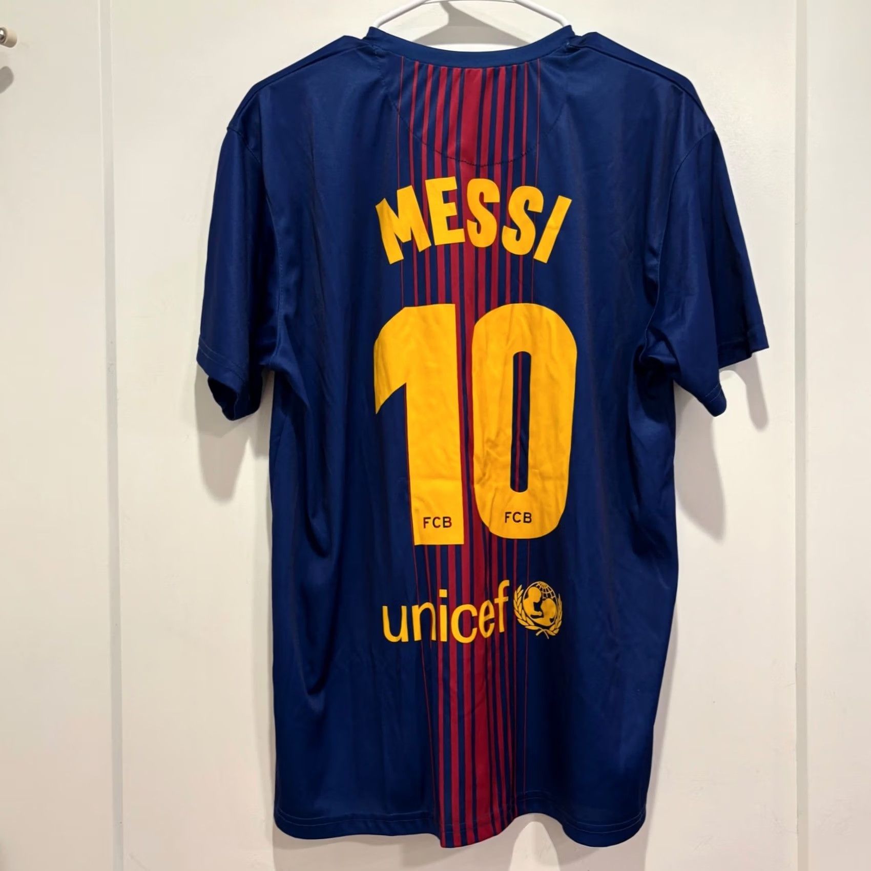 Vintage FC Barcelona Messi 10 Jersey Shirt Short Sleeve XL Blue Red Unicef Logo Striped Crew Neck Men Size US XL / EU 56 / 4 - 3 Thumbnail