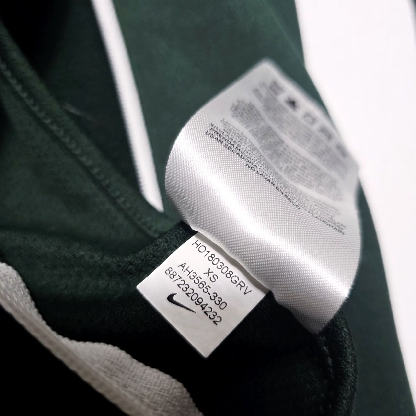 Nike VINTAGE Nike Michigan State Spartans Hoodie Sweatshirt Therma Fit Men XS Green Pullover Hooded Pockets All Seasons University College Sports Mens XS Size US XS / EU 42 / 0 - 6 Thumbnail
