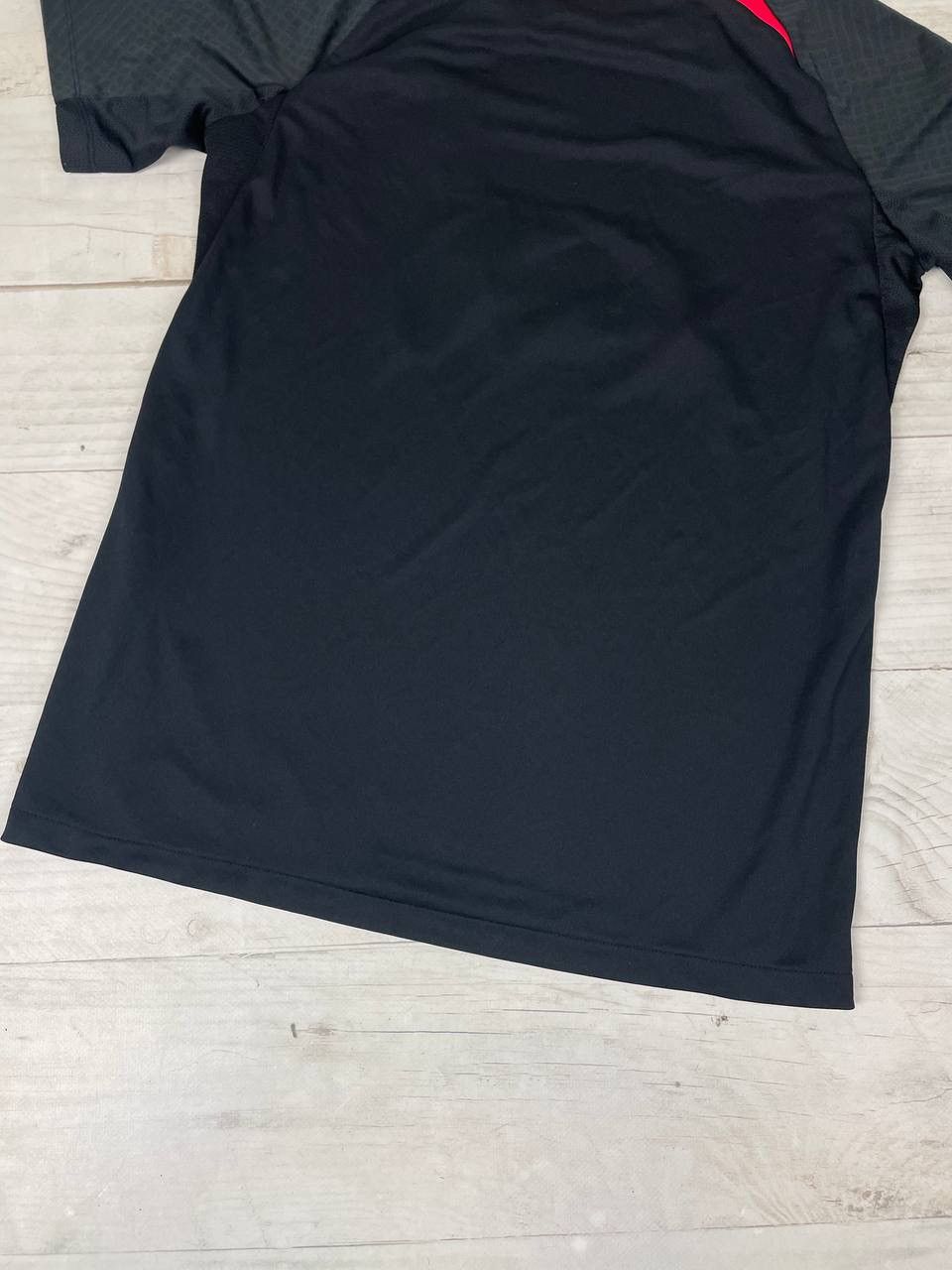 Nike Nike LIVERPOOL 2022 2023 TRAINING SHIRT SOCCER Jersey Size US M / EU 48-50 / 2 - 13 Thumbnail