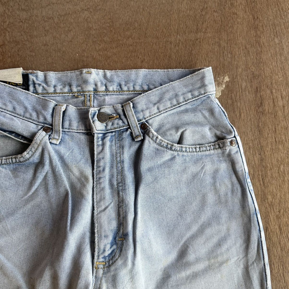Lee VINTAGE LEE RIDERS JEANS LIGHTWASH DISTRESSED DENIM PANTS Size US 28 / EU 44 - 4 Thumbnail