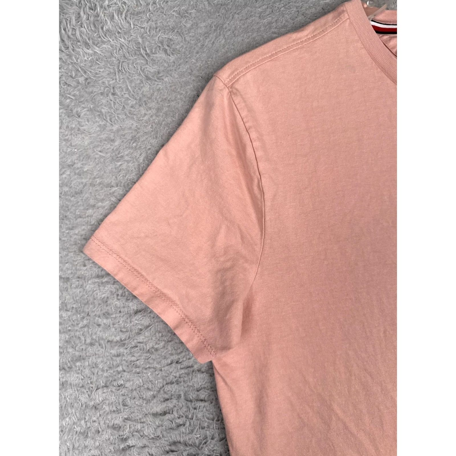 Tommy Hilfiger Tommy Hilfiger Shirt Mens Medium Pink Crew Neck Short Sleeve Logo Tagless Cotton Size US M / EU 48-50 / 2 - 3 Thumbnail