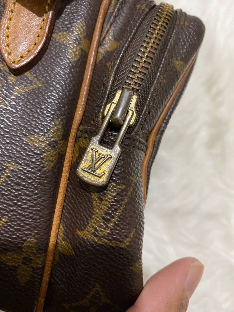 Louis Vuitton LOUIS VUITTON Monogram Mini Amazon Crossbody Bag Size ONE SIZE - 5 Thumbnail