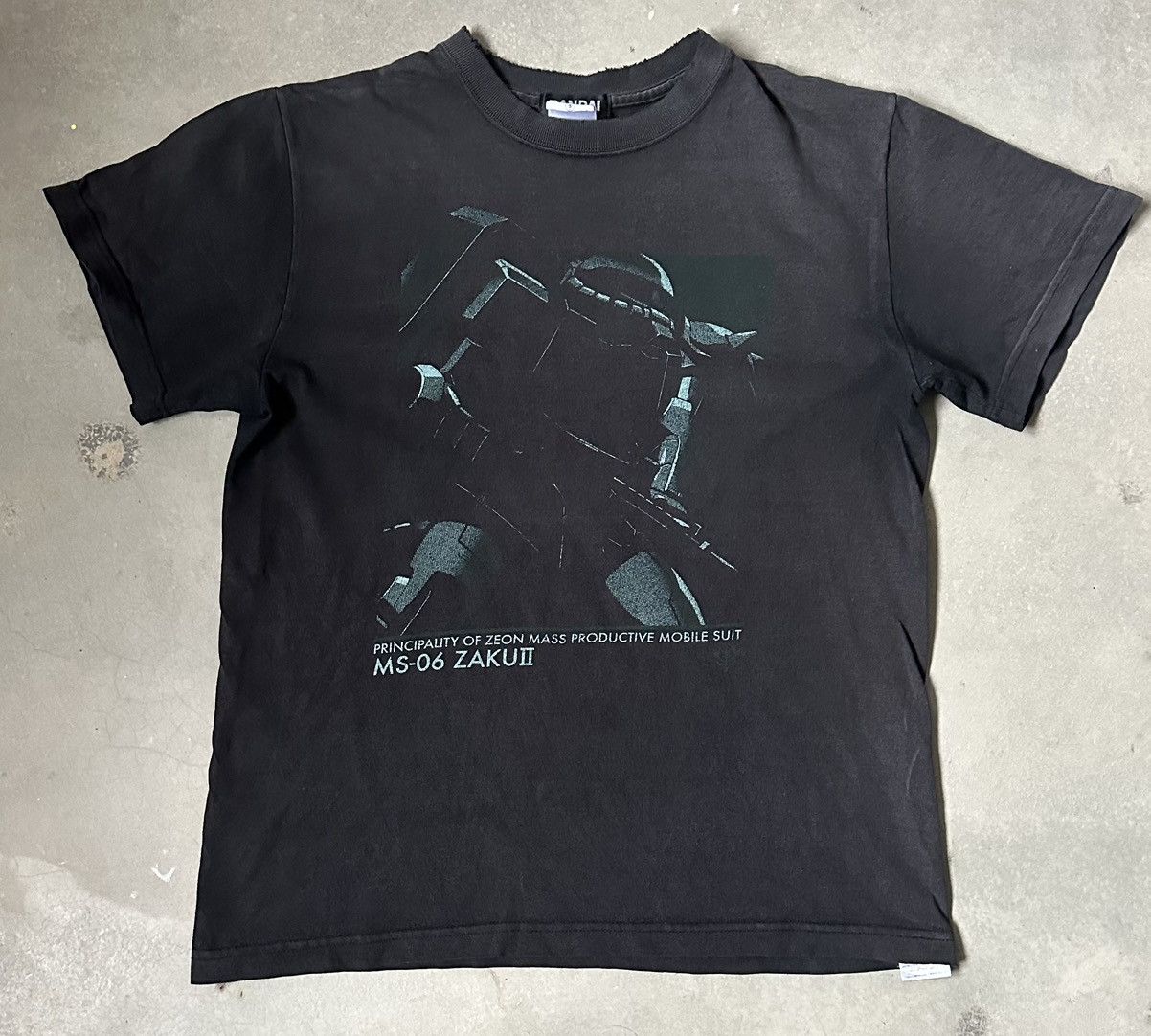 Japanese Brand VINTAGE BANDAI MS-06 ZAKUII GUNDAM TEE Size US M / EU 48-50 / 2 - 1 Thumbnail