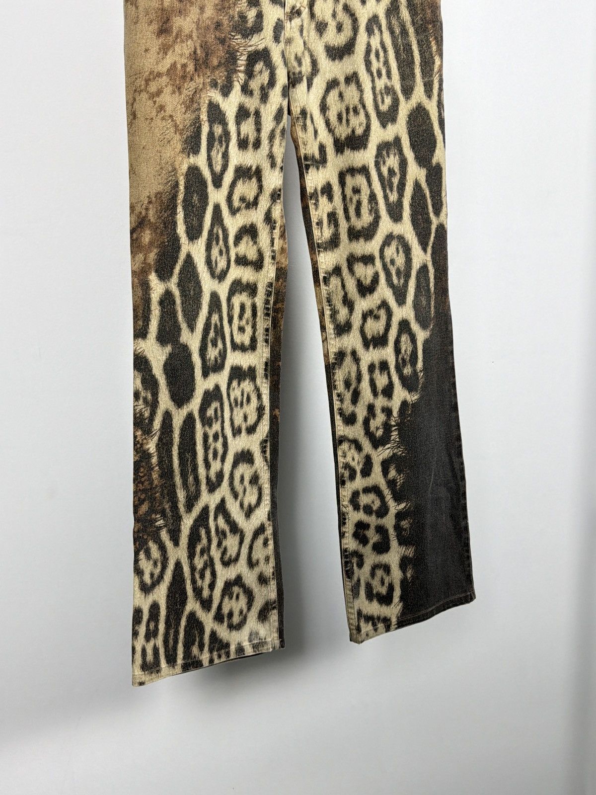 Roberto Cavalli Roberto Cavalli 2000’s Flared Leopard Explosion Denim Jeans Size 28" / US 6 / IT 42 - 5 Thumbnail